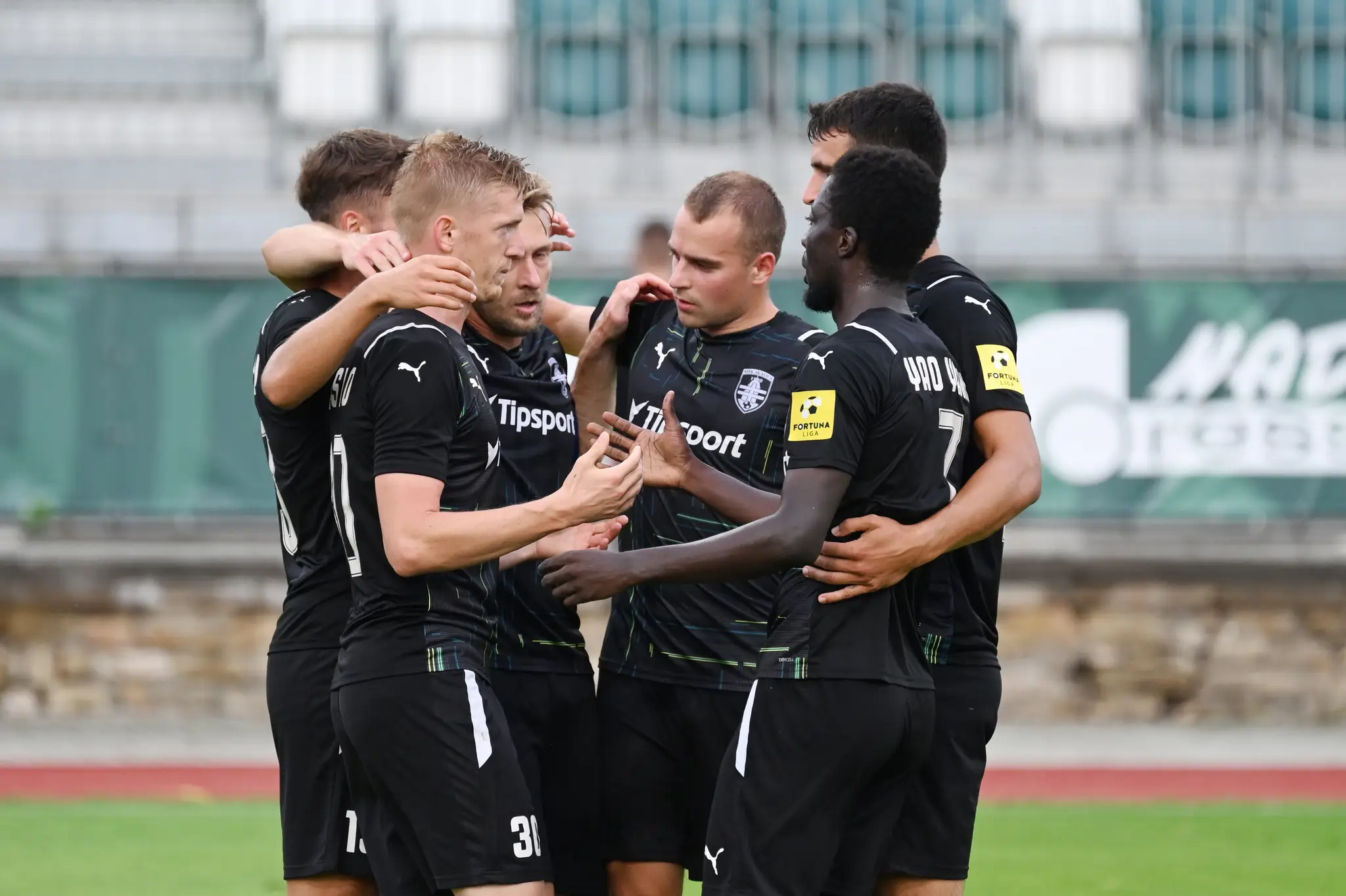 Na snímke radosť hráčov Skalice po strelení gólu počas zápasu 3. kola futbalovej Fortuna ligy medzi MFK Skalica a AS Trenčín v Skalici