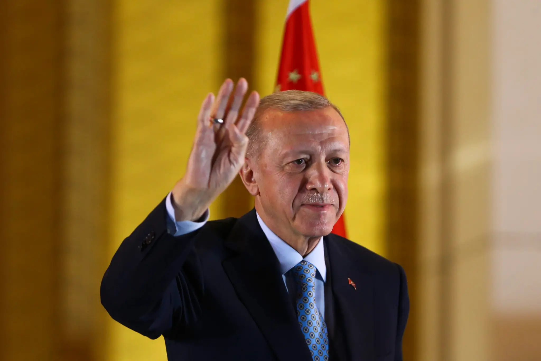 Turecký prezident Recep Tayyip Erdogan máva priaznivcom.