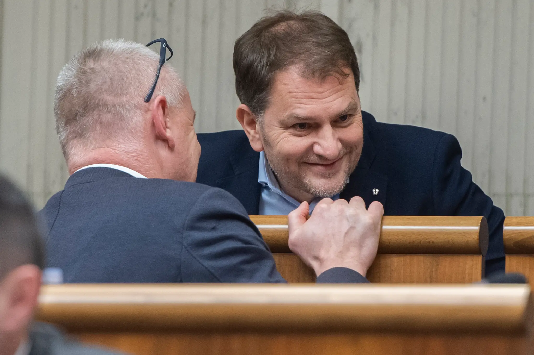 Usmiaty Igor Matovič v poslaneckej lavici.