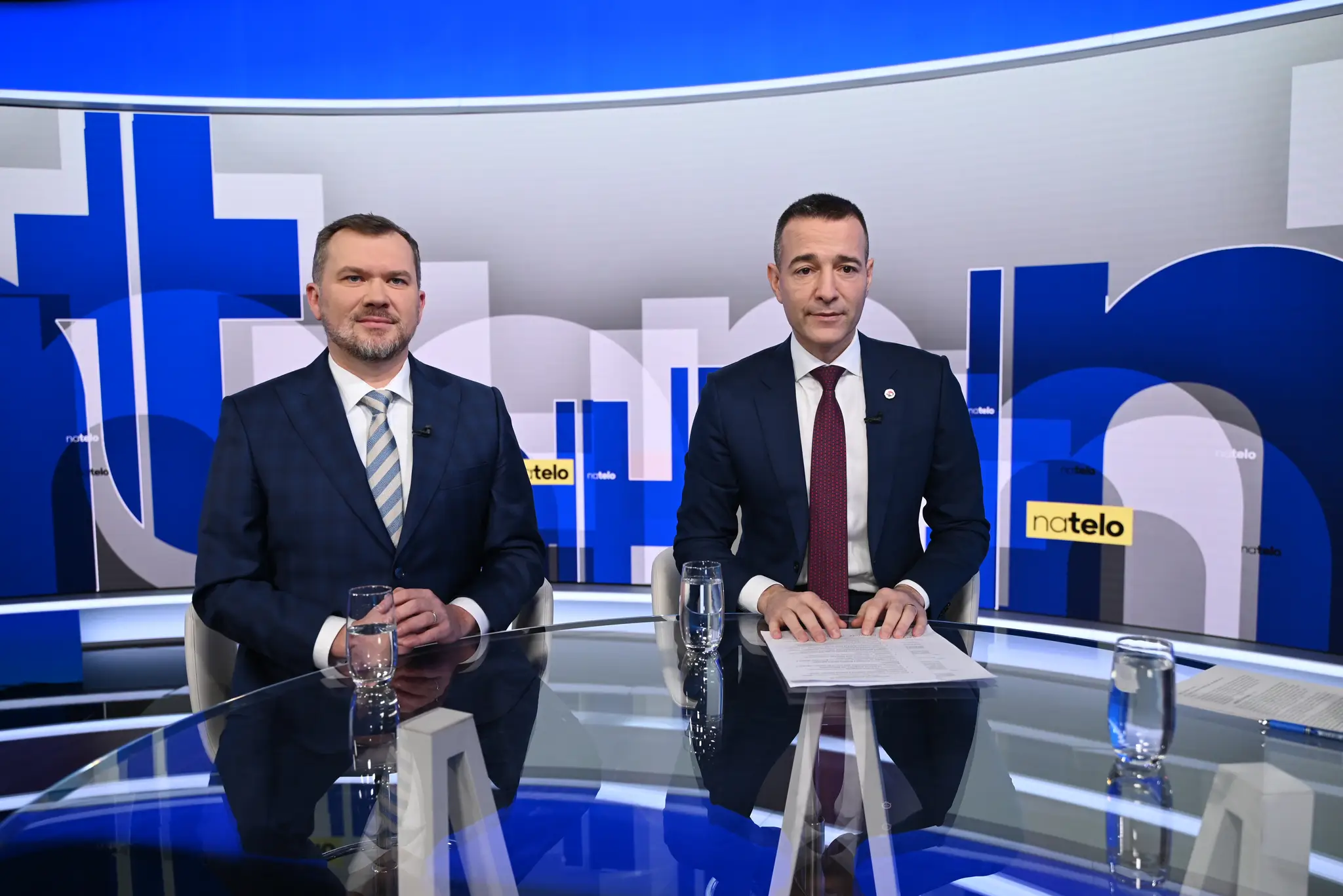 Hosťami relácie Na telo boli Tomáš Drucker (Hlas-SD) a Viliam Karas (KDH)