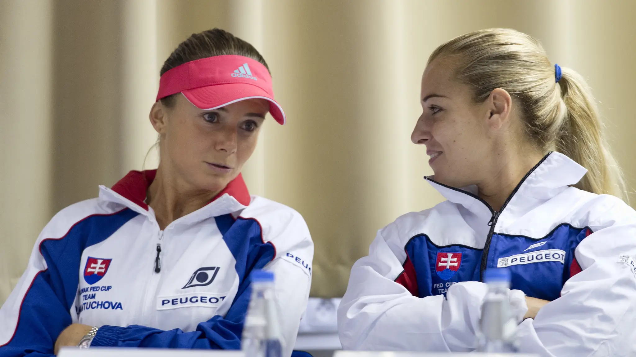 Daniela Hantuchová (vľavo) a Dominika Cibulková