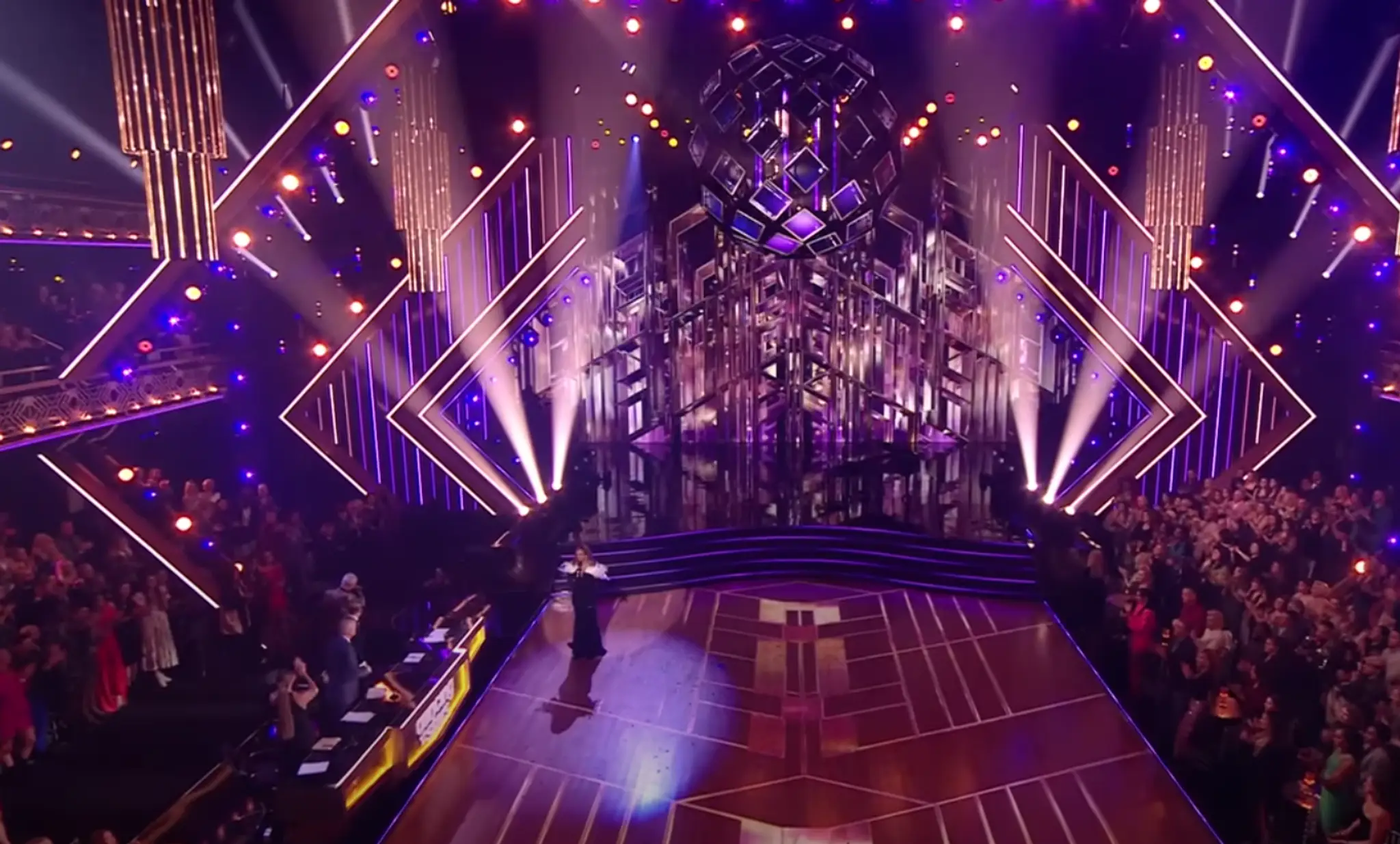 Len Goodman skončil v šou Dancing With The Stars 