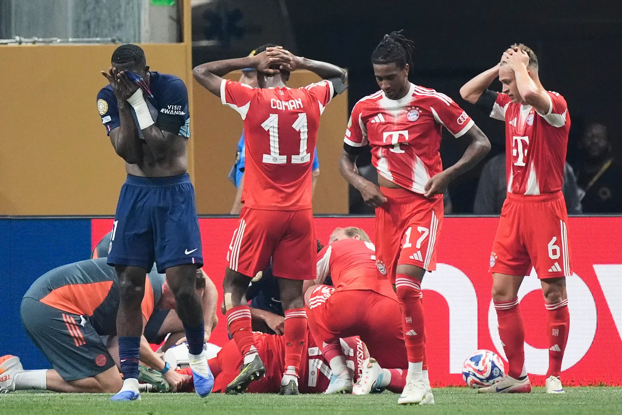 Jamal Musiala z Bayernu Mníchov utrpel vážne zranenie.