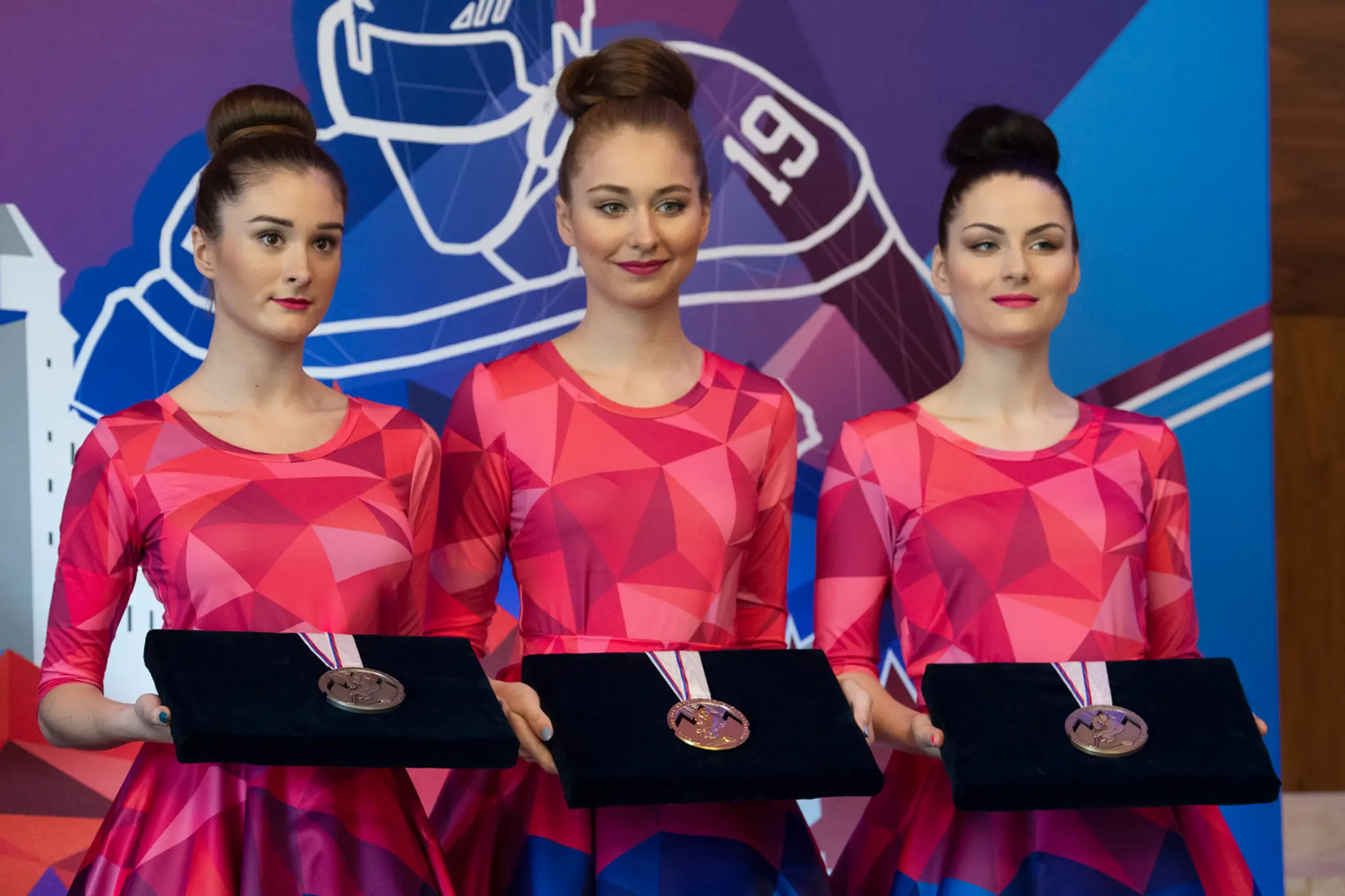 Bývalý slovenský hokejový reprezentant Ľubomír Višňovský počas oficiálneho predstavenia kolekcie medailí pre hokejové MS 2019..j