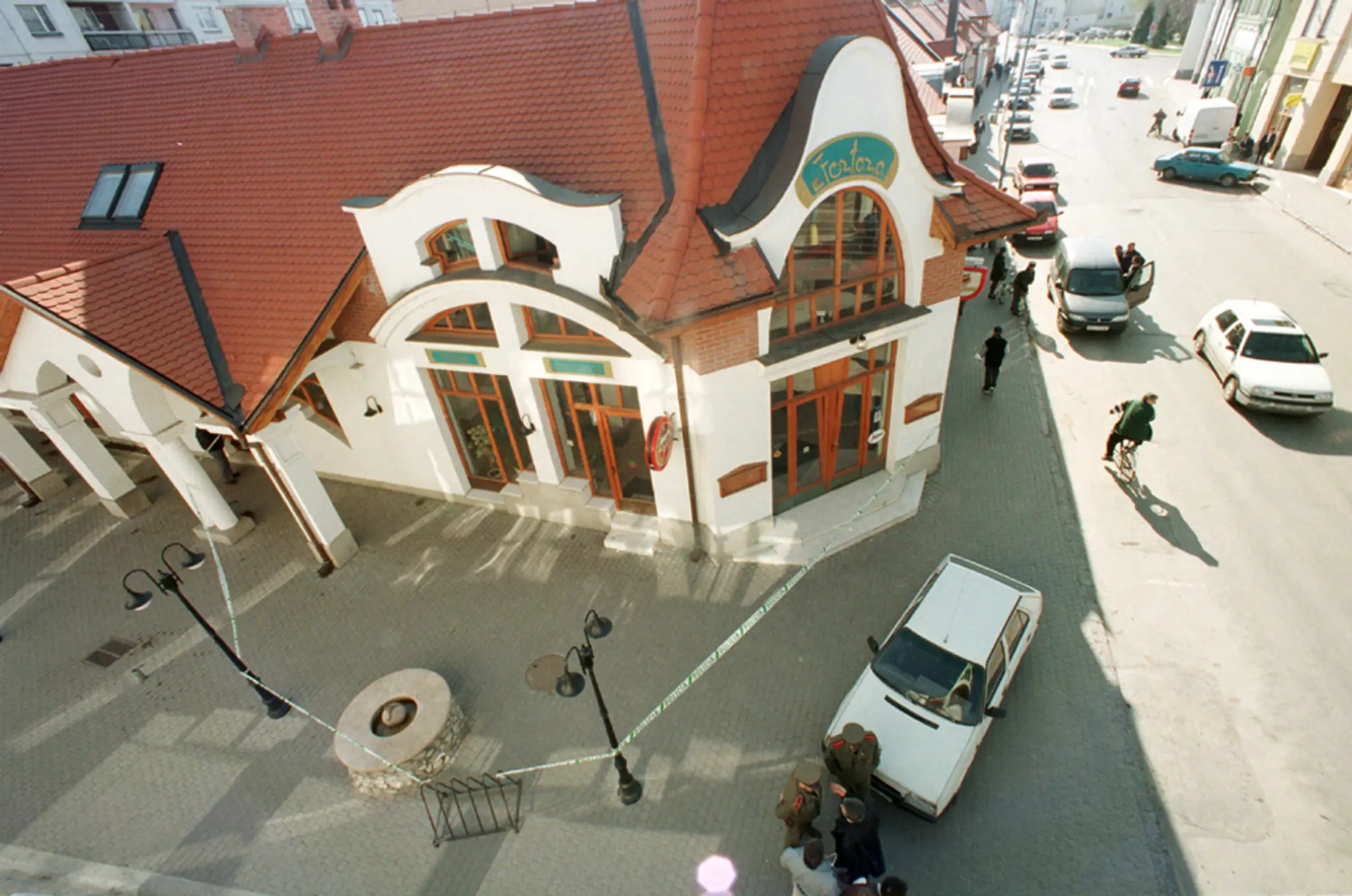 Masaker v bare Fontána