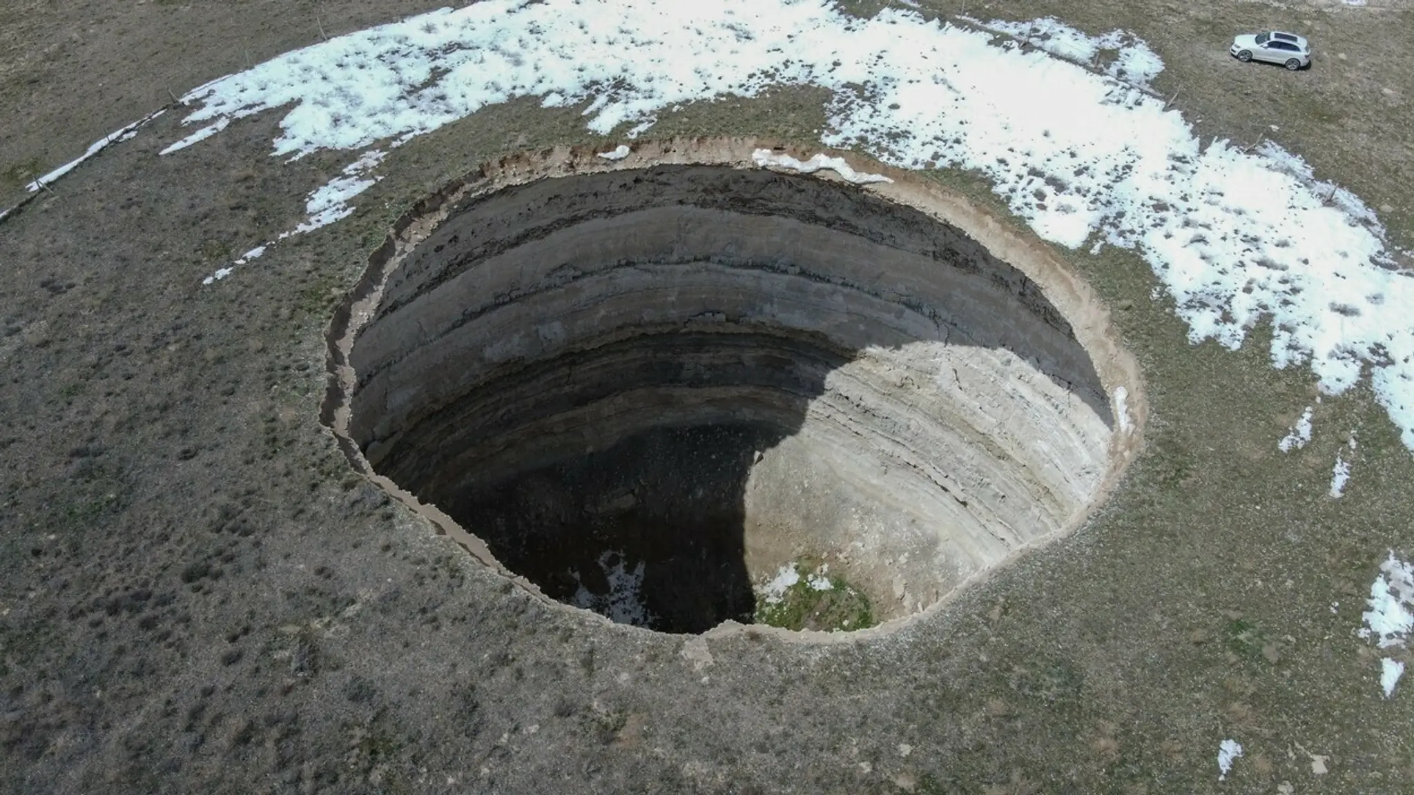 Krasový kráter v Turecku