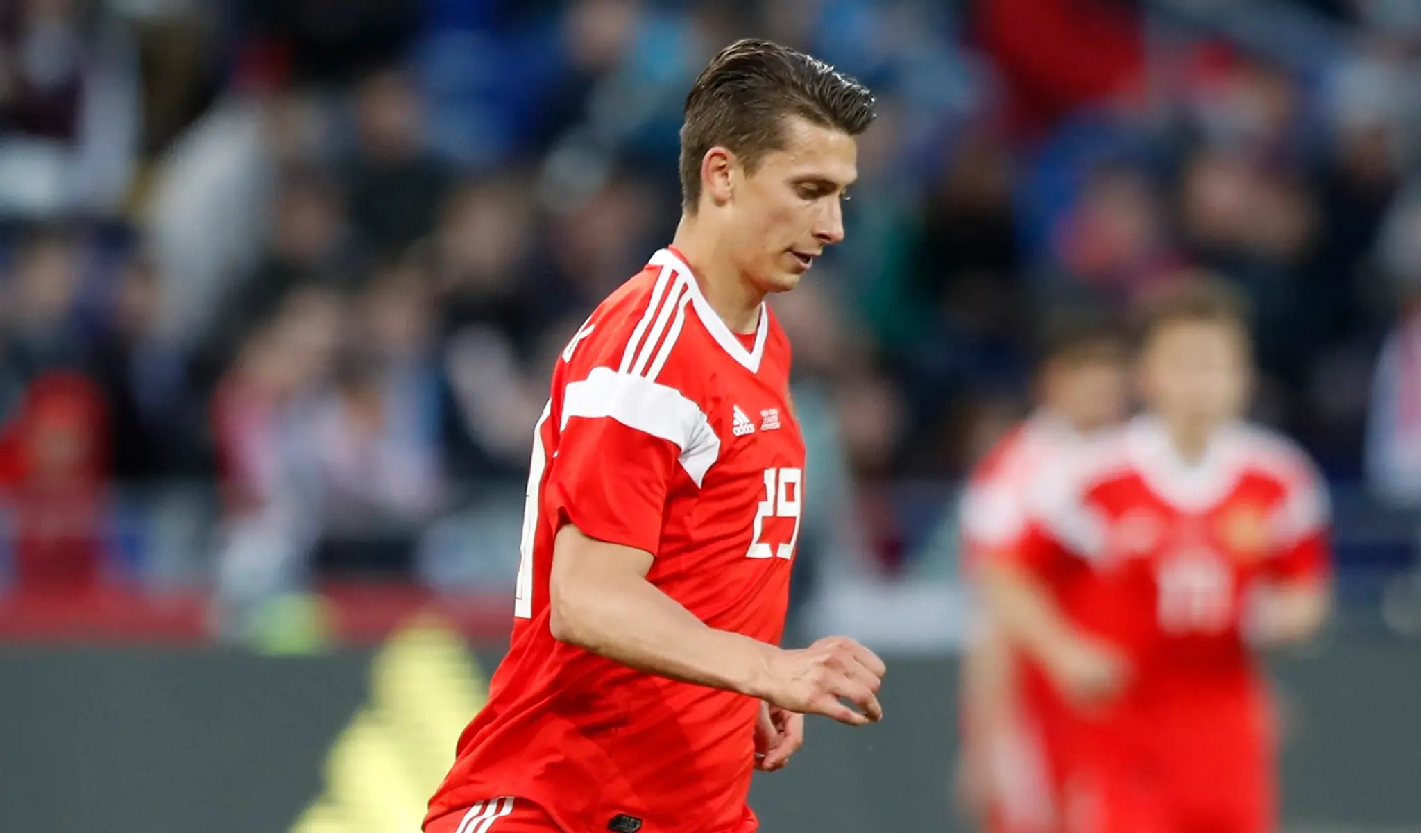 Ruský futbalový obranca Ilja Kutepov.