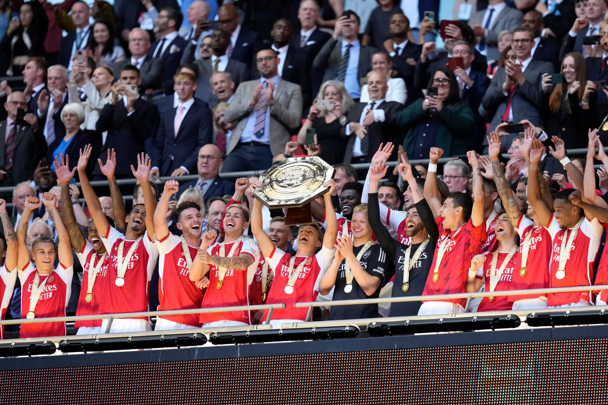 Futbalisti Arsenalu sa tešia po zisku anglického Superpohára