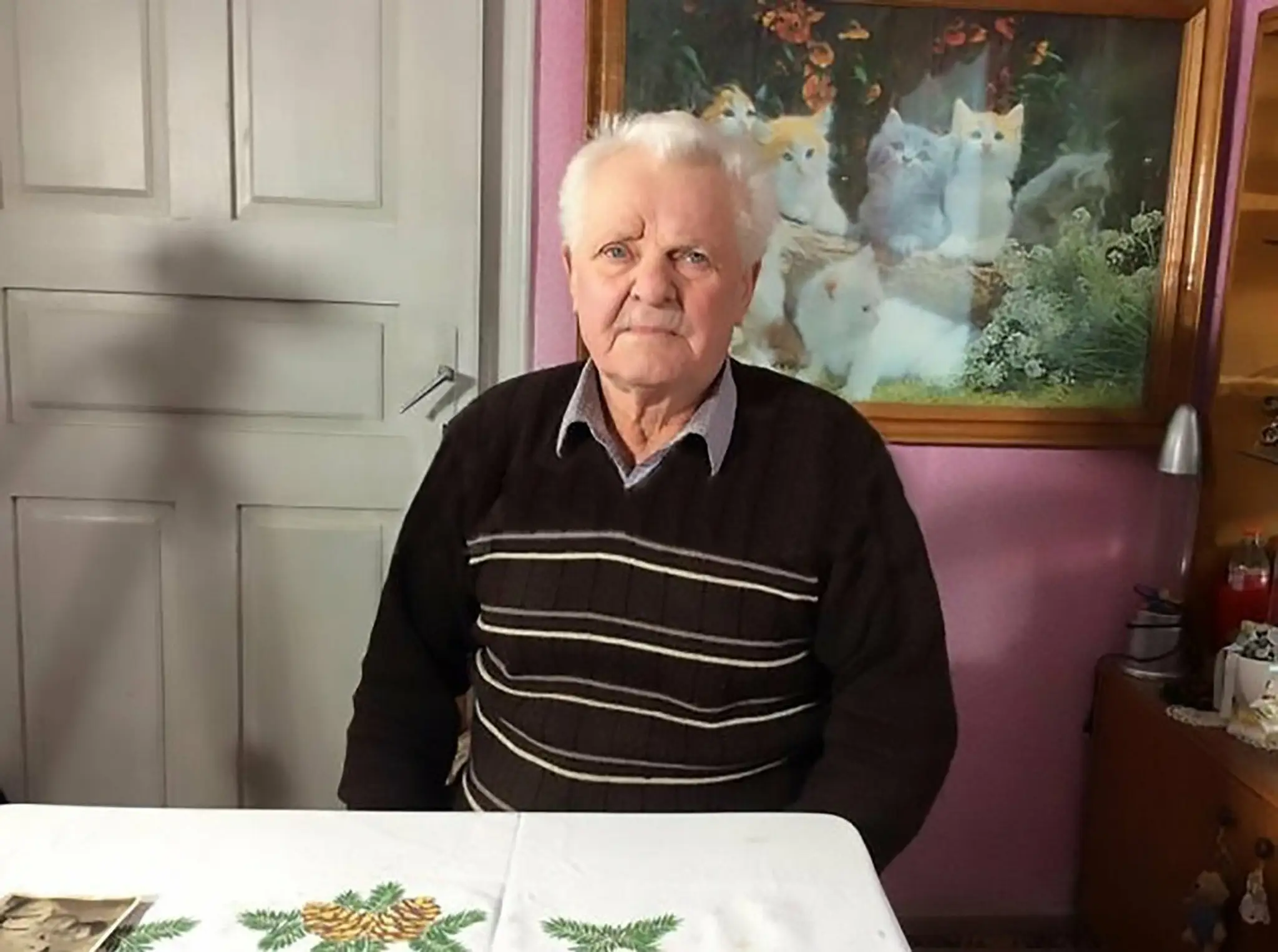 Stadlerovi rodičia boli etnickí Nemci, ktorí do odsunu do Nemecka v roku 1940 žili v Rumunsku.