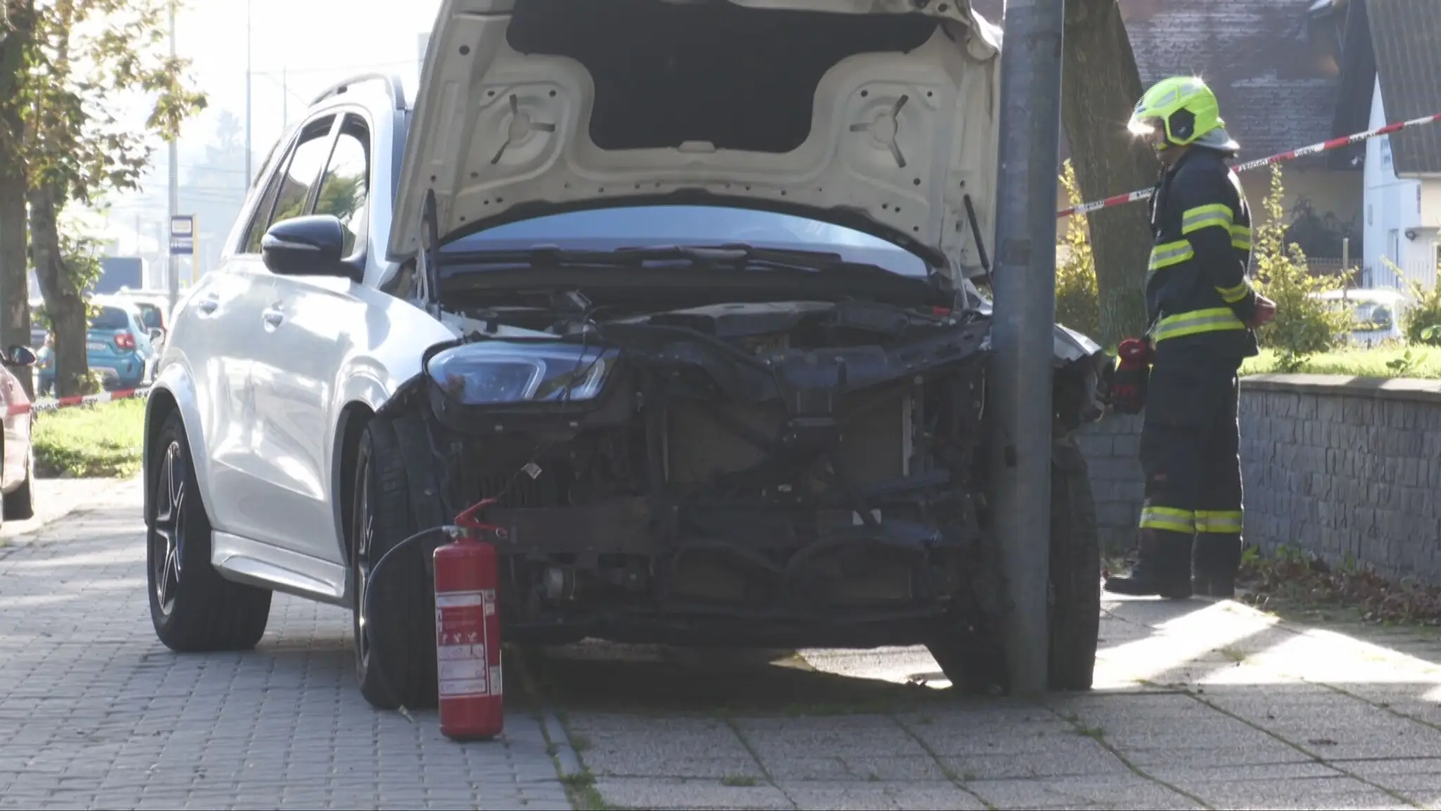 Policajti vyšetrujú opitého zubára, ktorý poškodil viacero áut