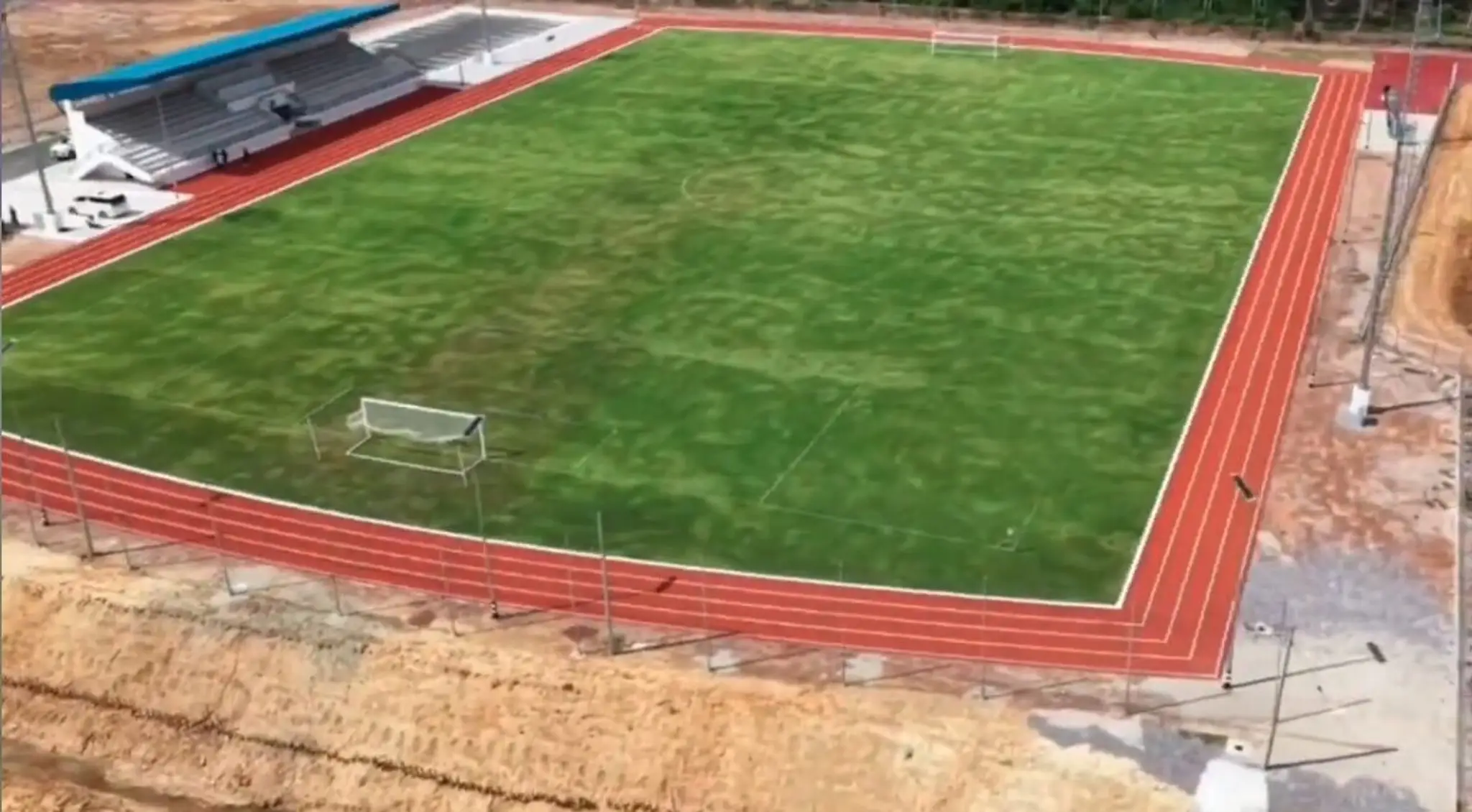 Kuriózna atletická dráha v Thajsku.
