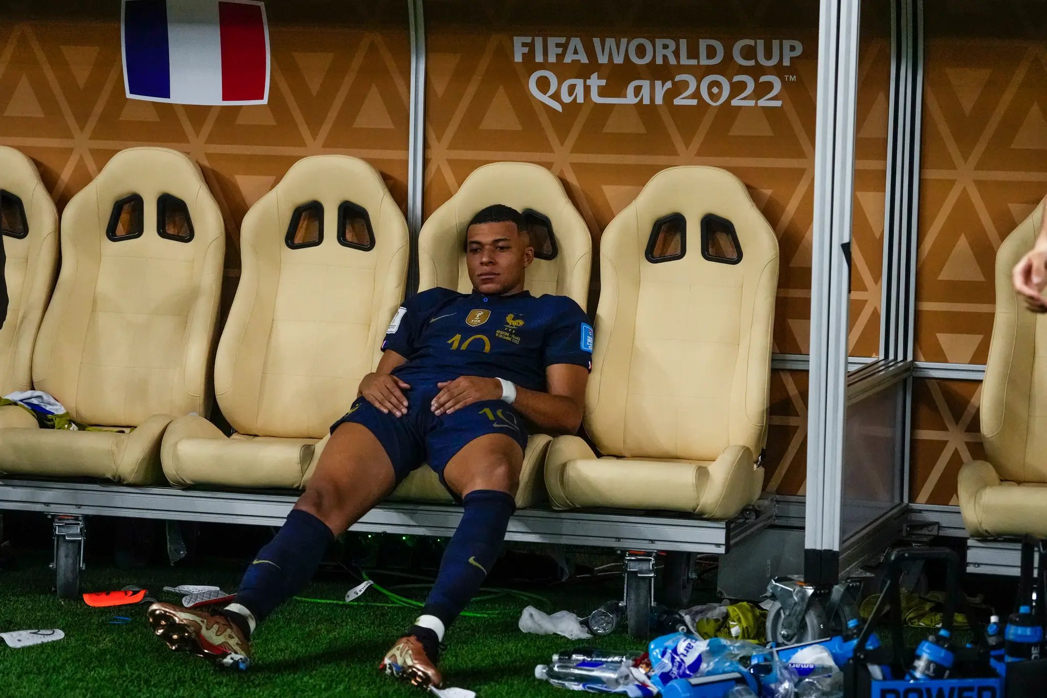 Smútiaci Mbappe po finále