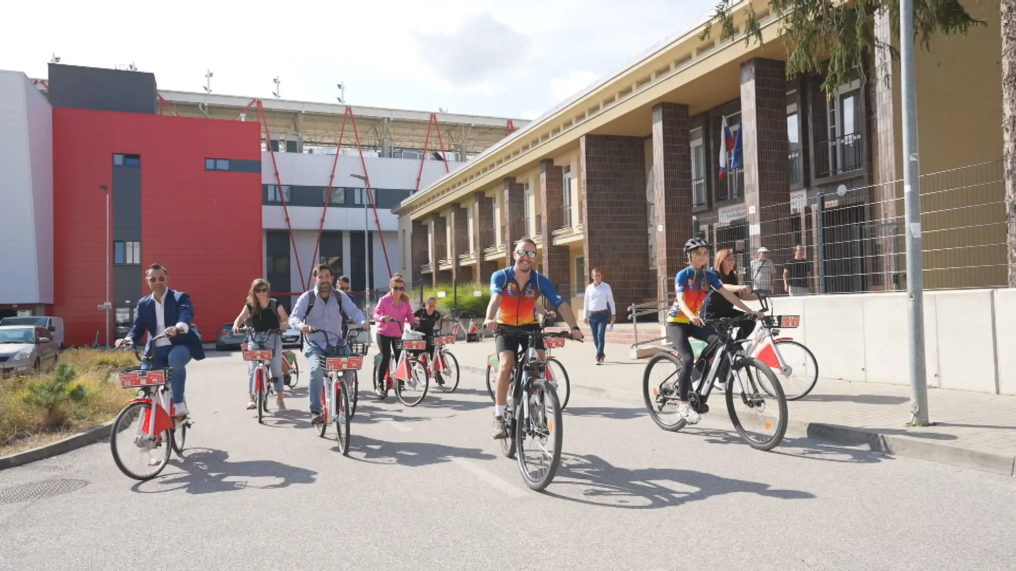 Účastníci cyklovýletu po Slovensku, Trenčín