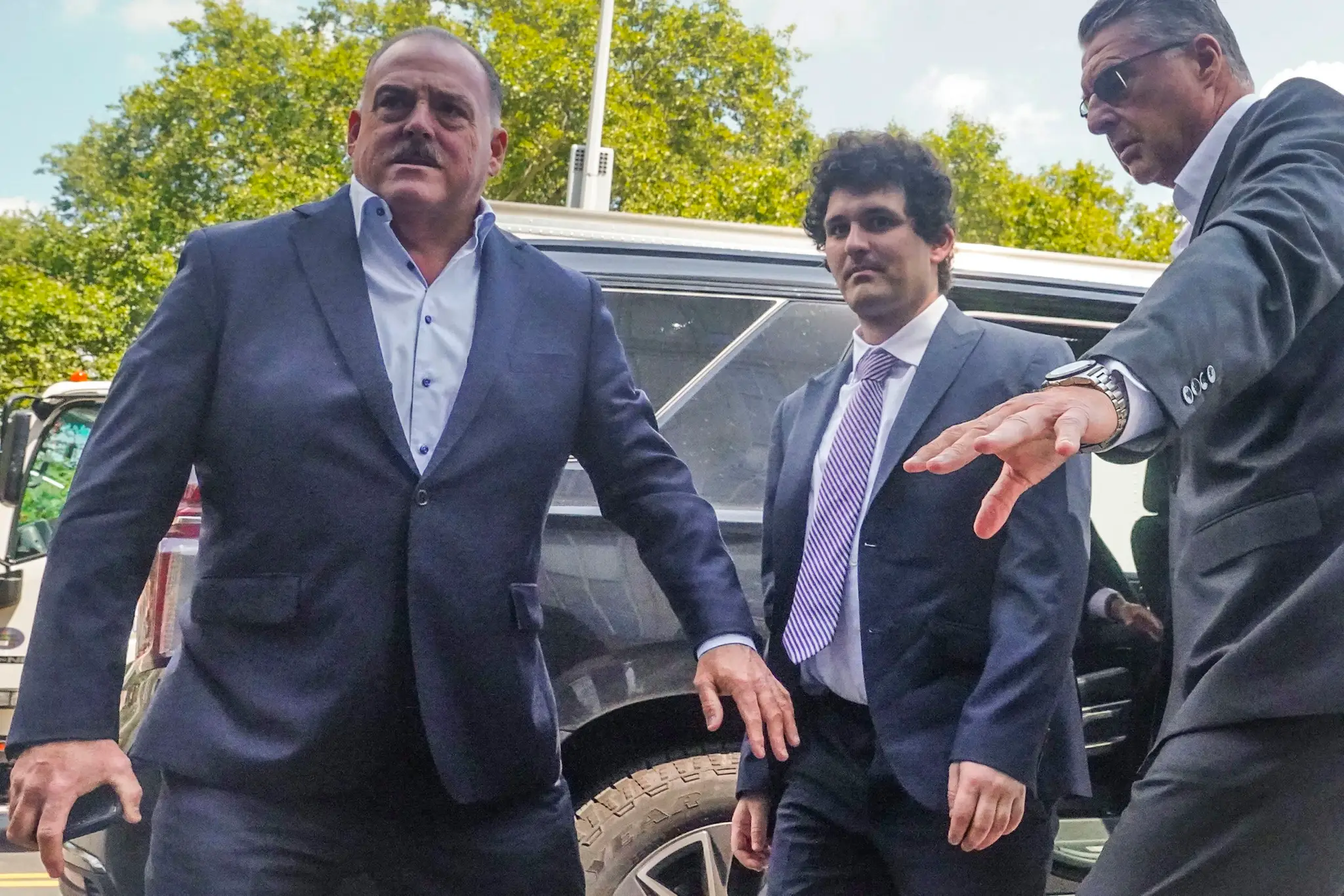 Sam Bankman-Fried prichádza na súd v New Yorku