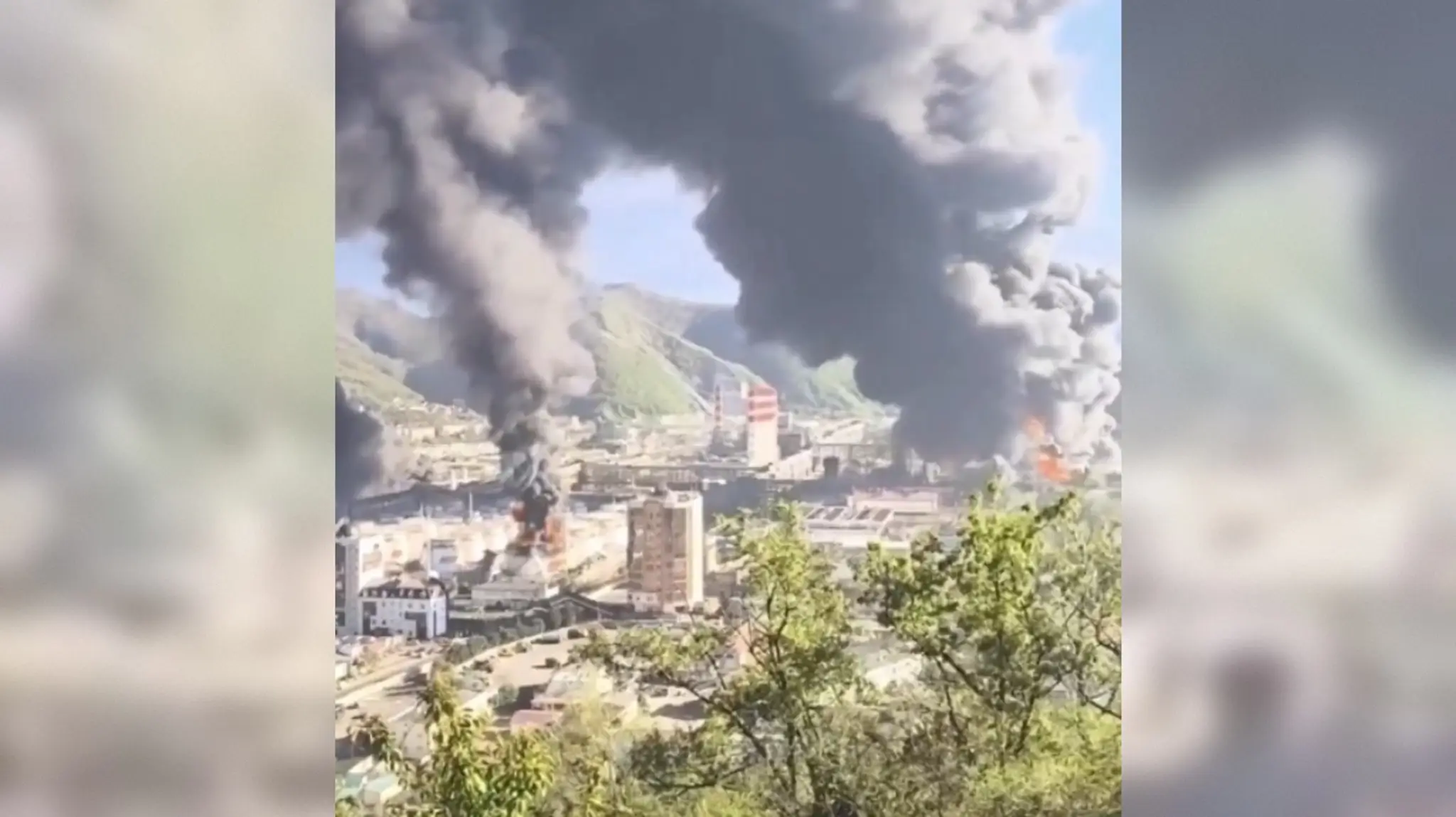 V Tuapse horí po ukrajinskom útoku rafinéria.
