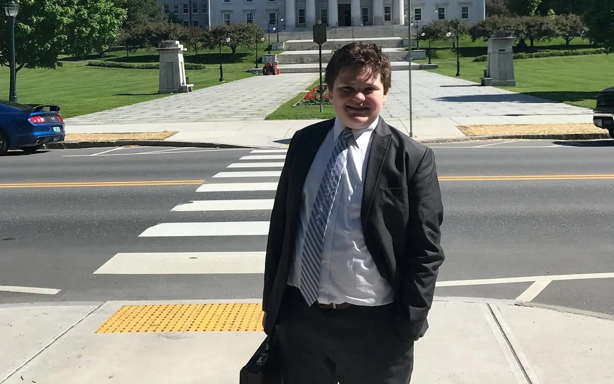 Ethan Sonneborn kandiduje za guvernéra USA