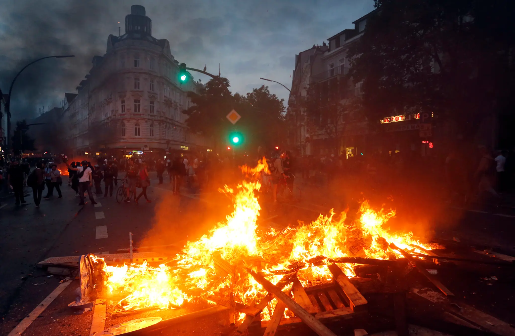 Násilné protety v Hamburgu.