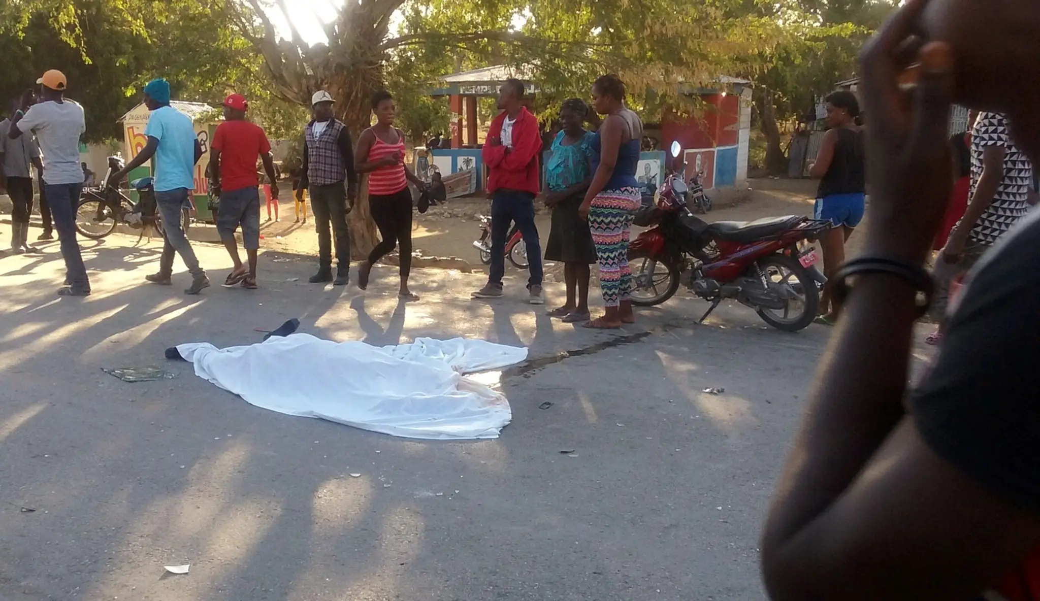 Jedna z obetí tragédie na Haiti.
