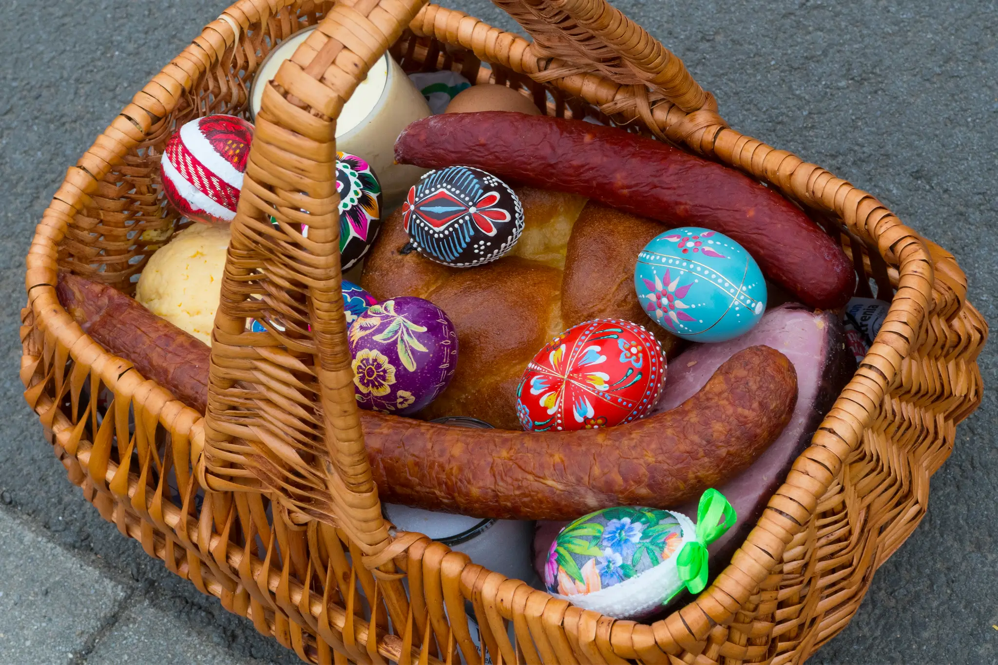 Posvätenie paschálnych jedál, pravoslávna Pascha. (archív 2020)