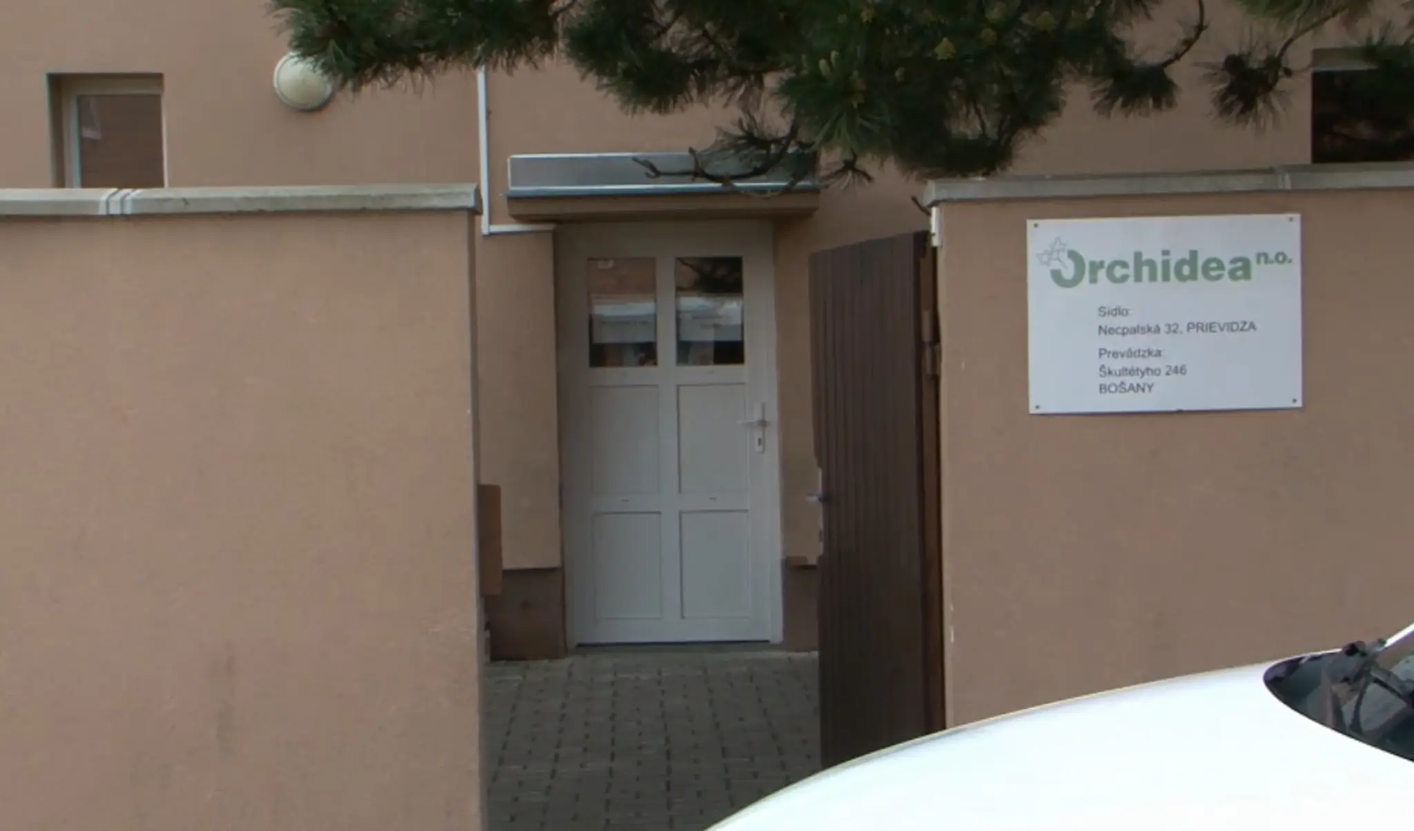 Ohavný čin v krízovom stredisku v Bošanoch. Mladík zneužil len 10-ročné dievčatko