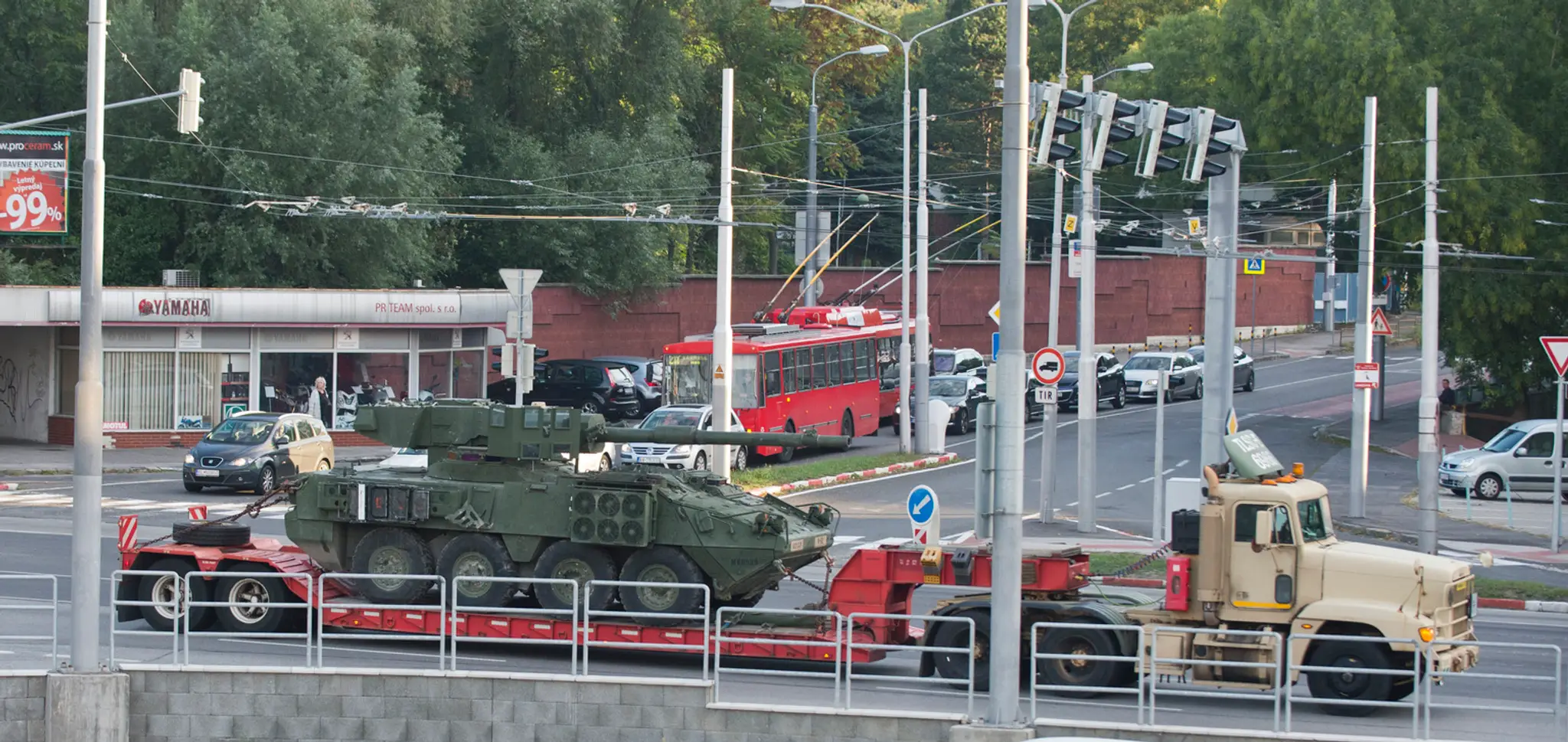 Transport vojenskej techniky
