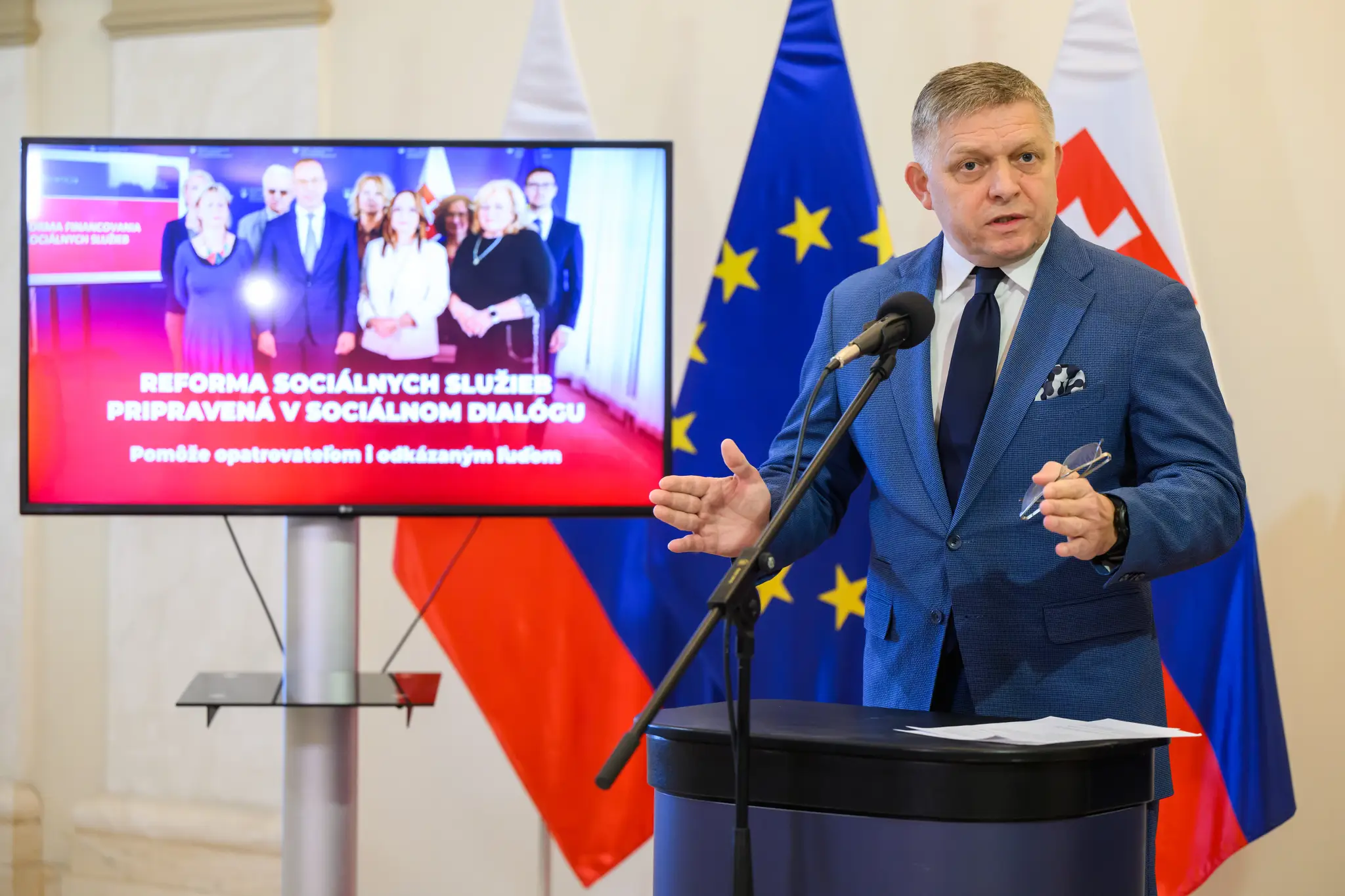 Robert Fico po rokovaní vlády. 