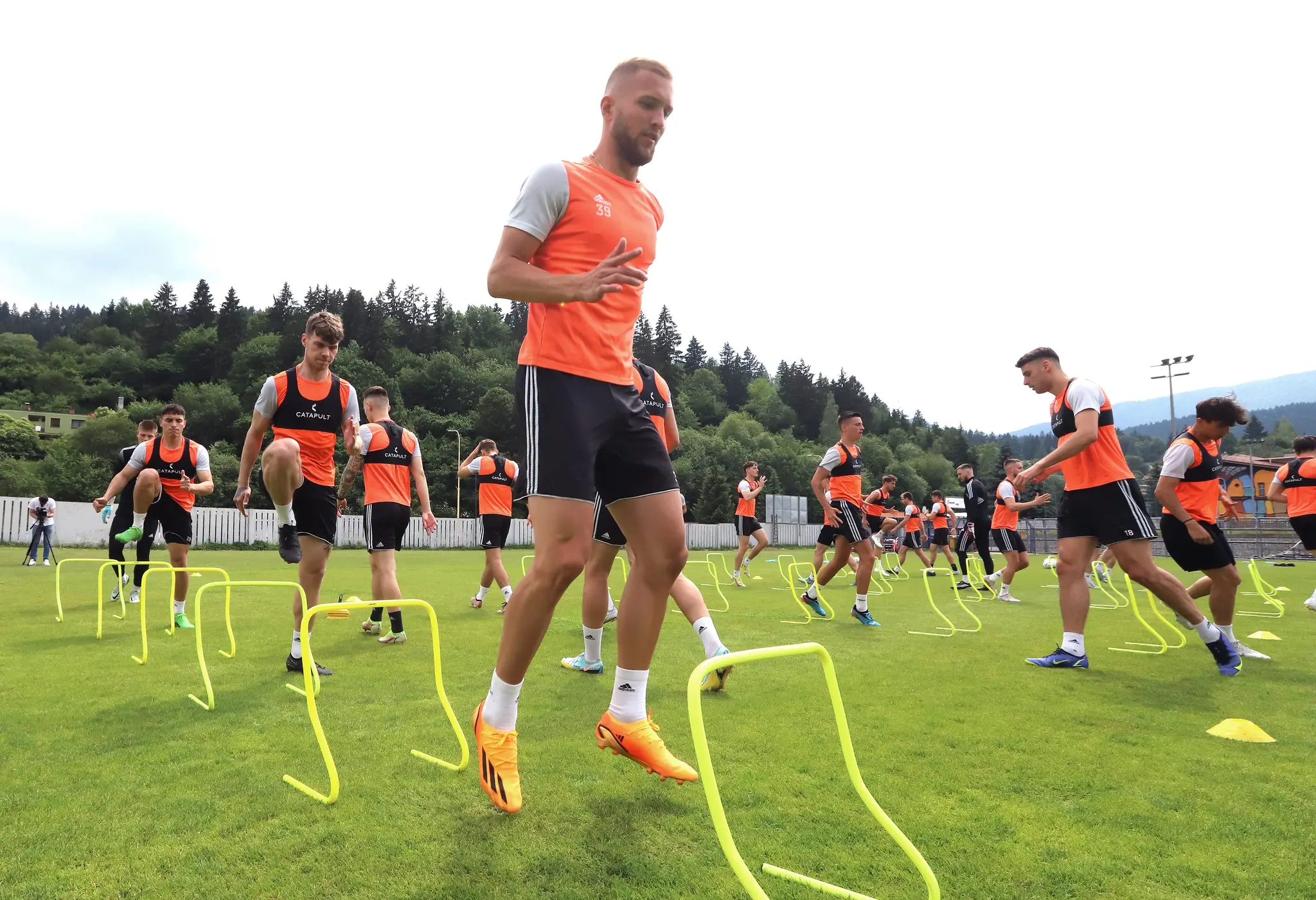 Futbalisti MFK Ružomberok počas prvého tréningu letnej prípravy