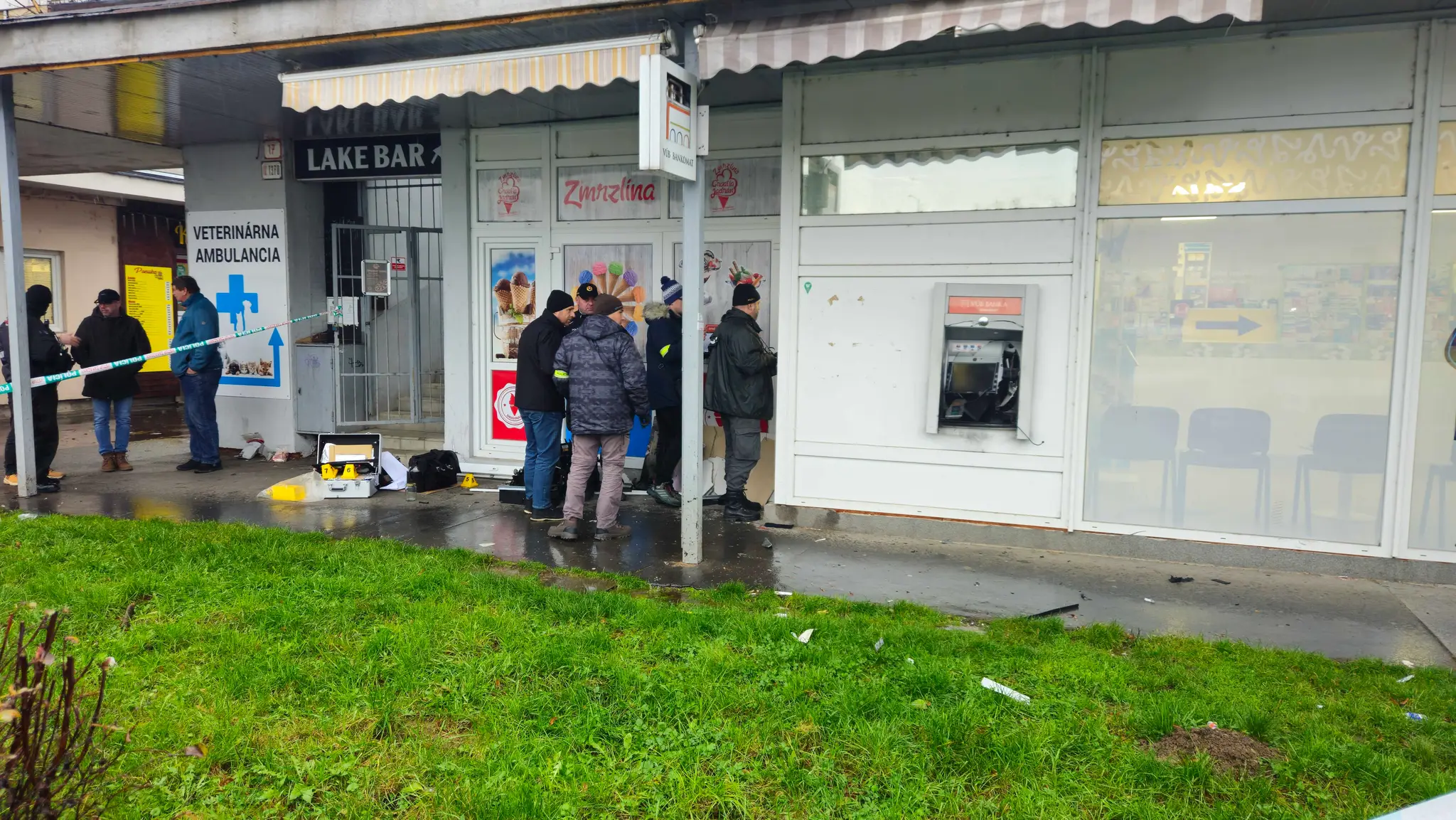 V Košiciach vybuchol bankomat.