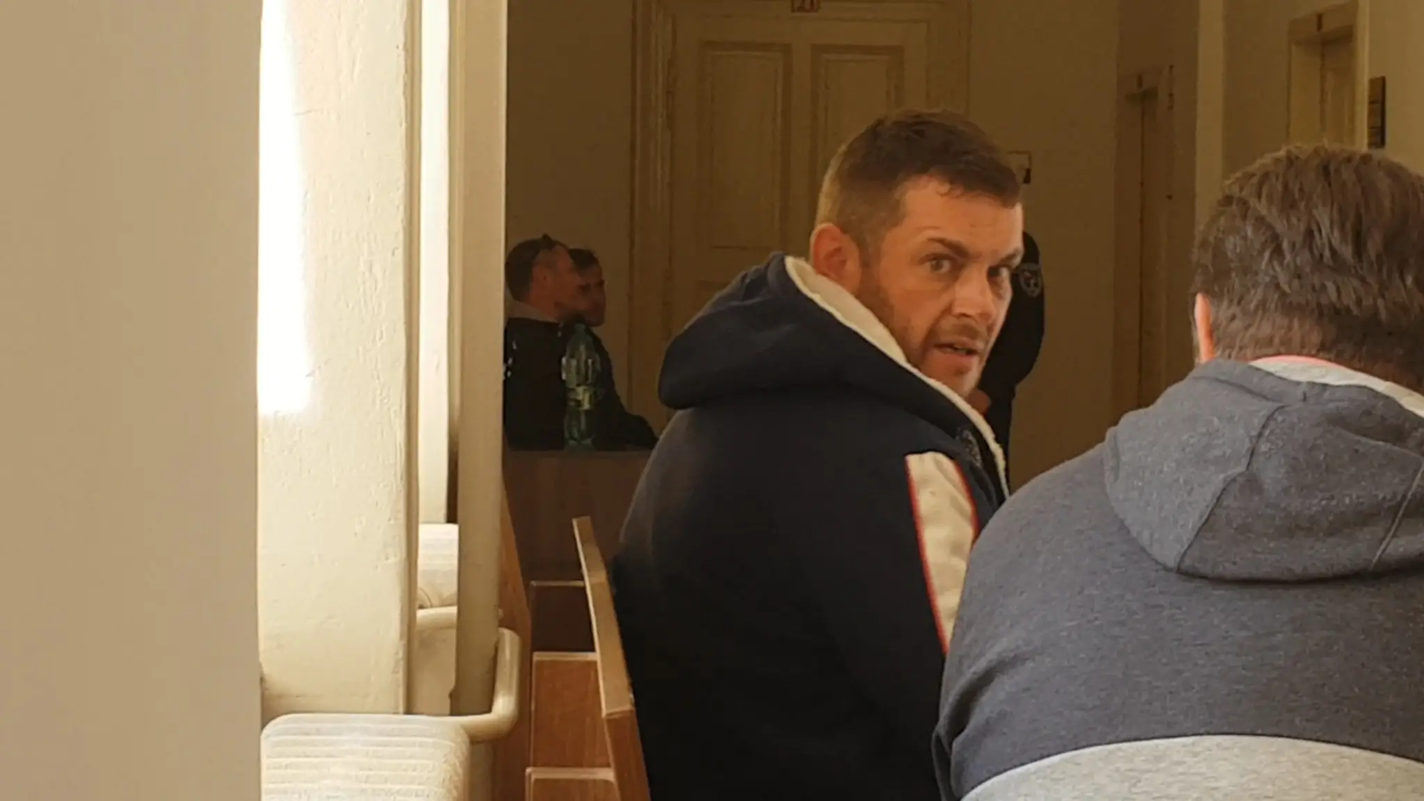 Muž sa postavil pred súd.