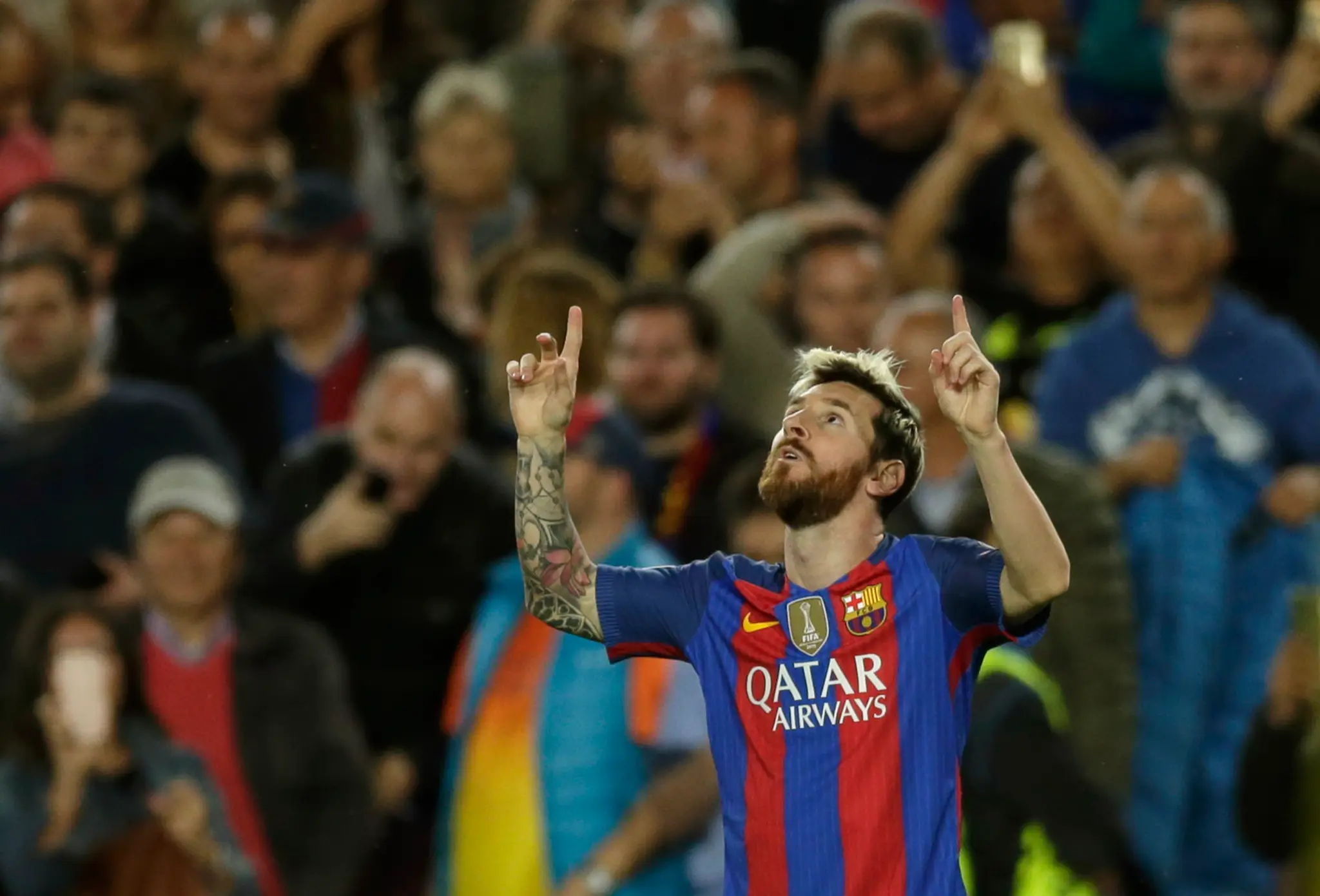 Kanonier Barcelony Lionel Messi oslavuje gól proti Manchesteru City v zápase LM.