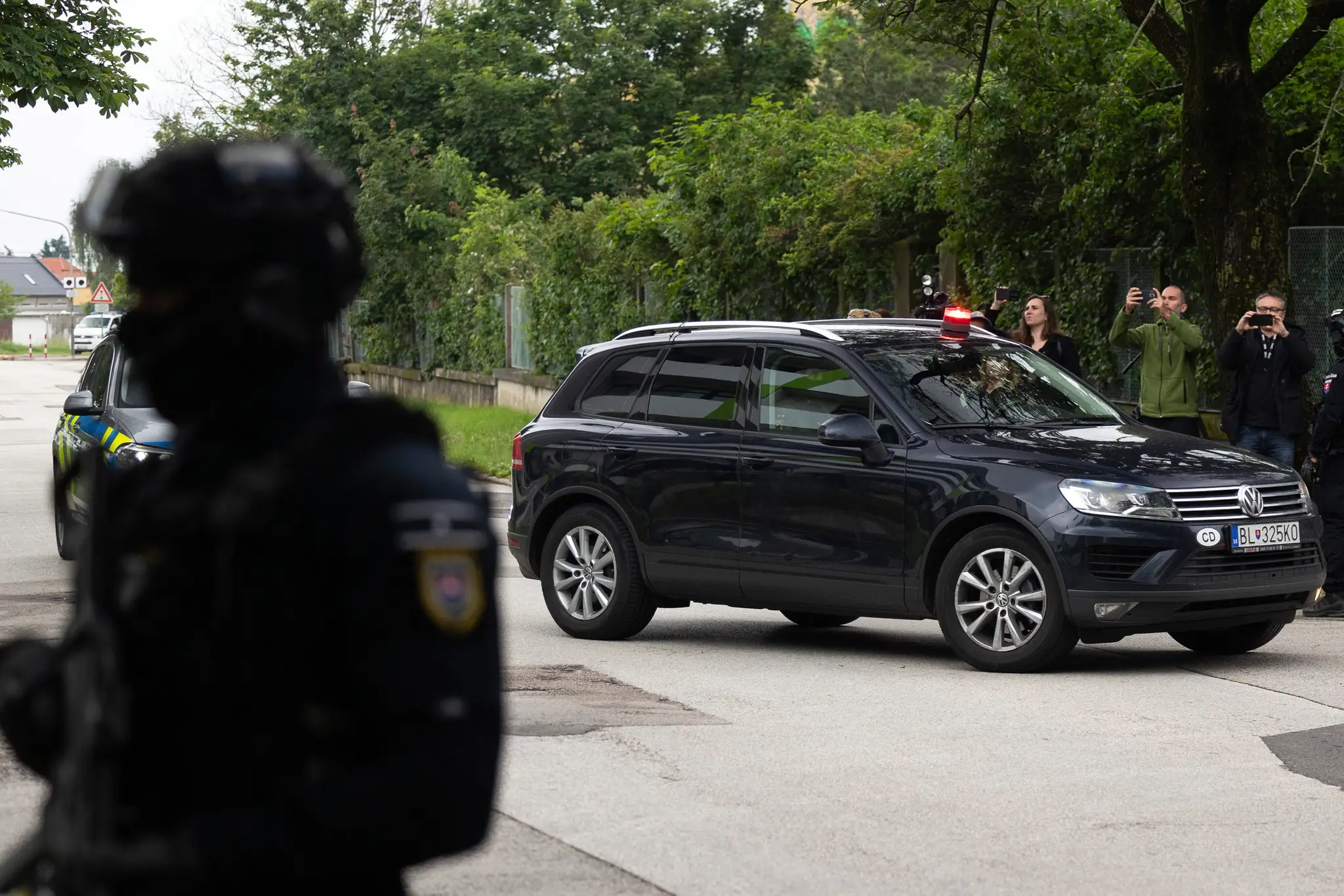 Atentátnika Juraja C. priviezli na súd
