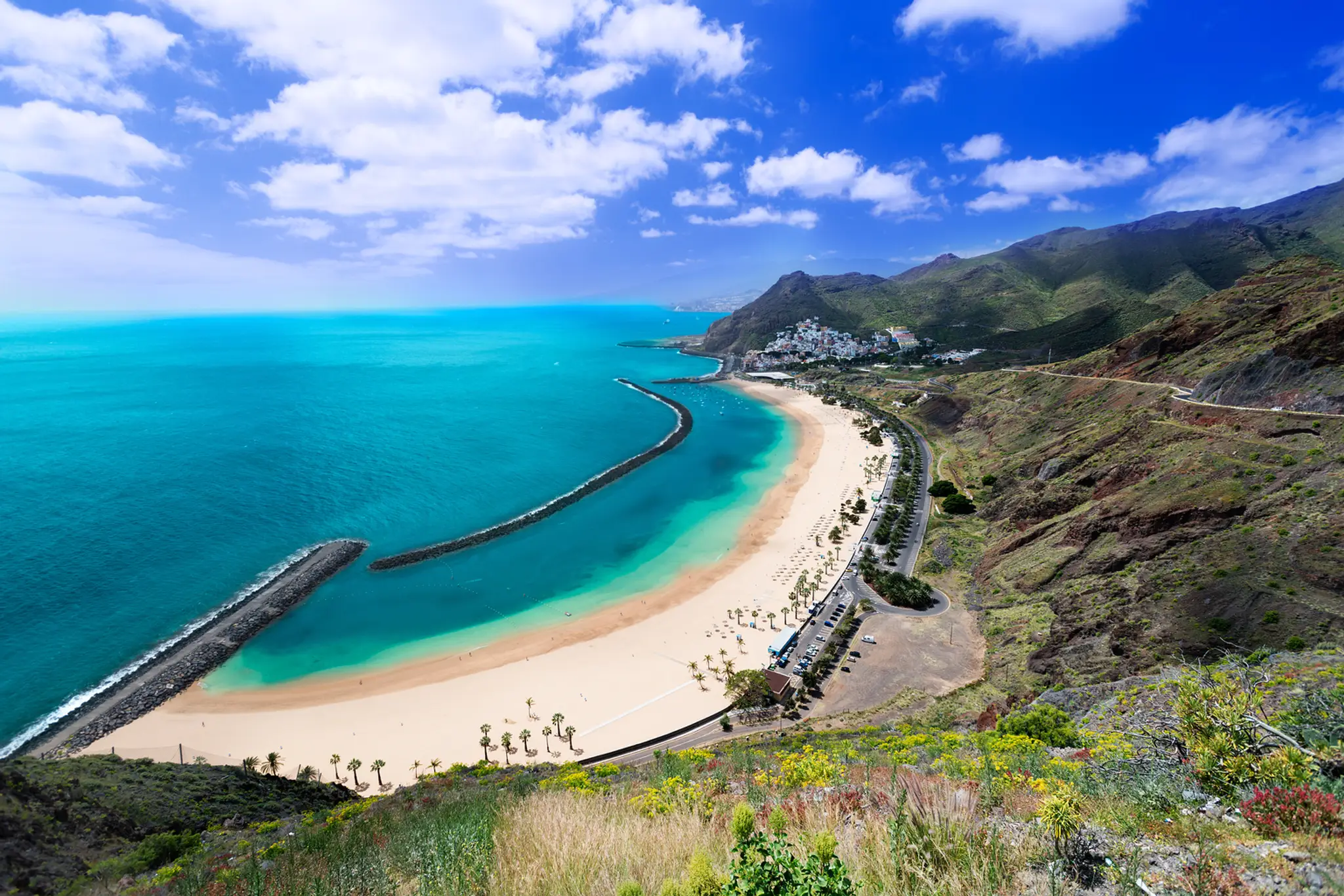 Tenerife je ideálnym miestom pre milovníkov slnka po celý rok, teda aj v zime.