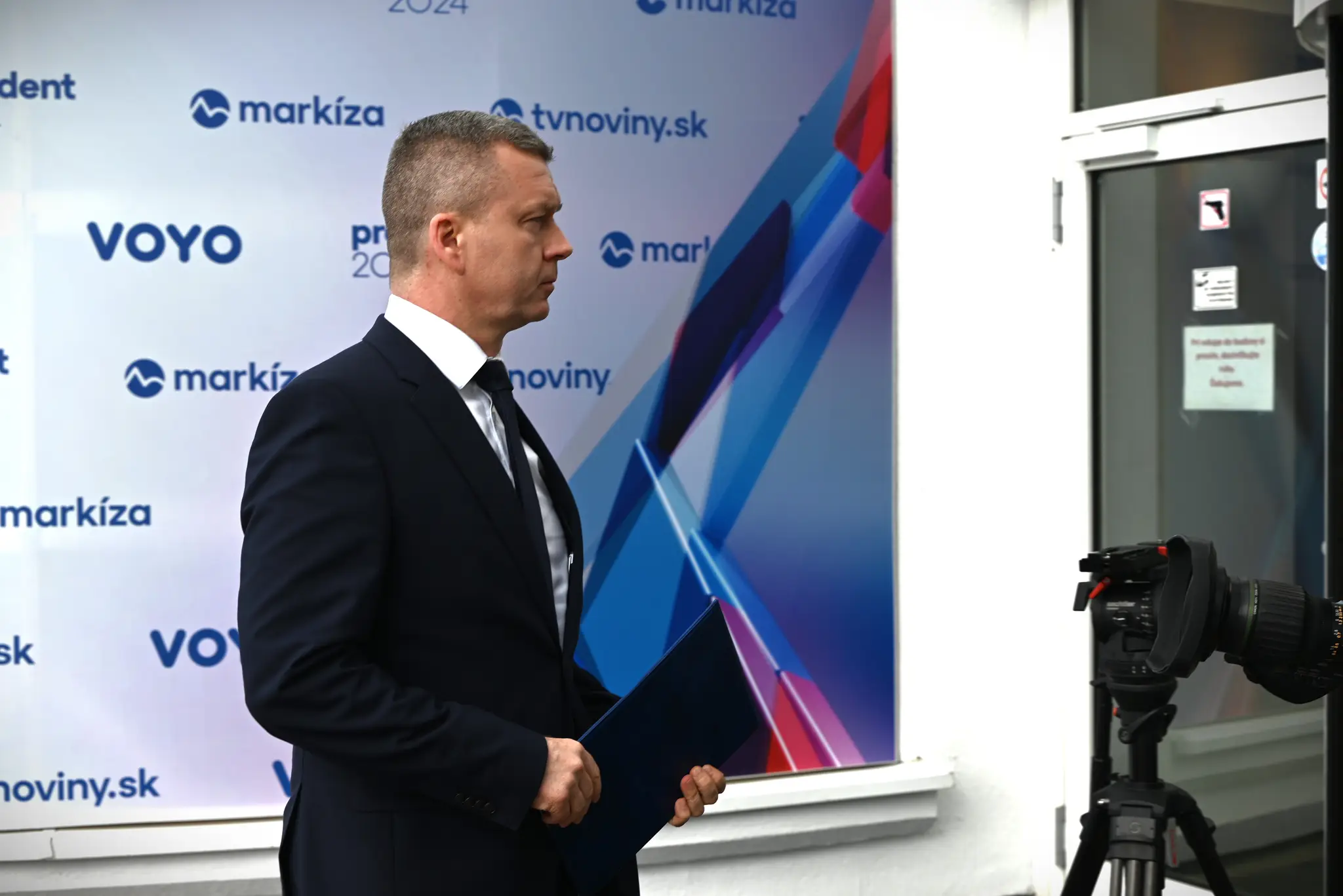 Krisztián Forró v prvej predvolebnej diskusii.