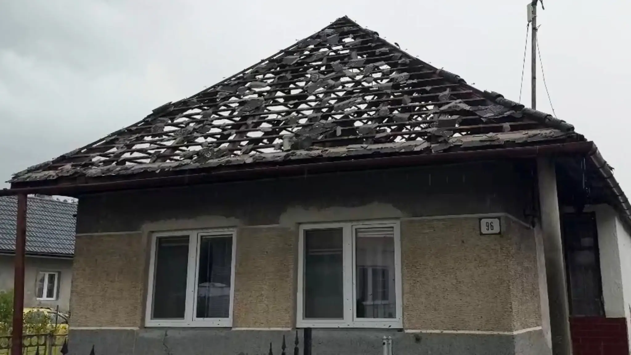 Strecha po poškodení