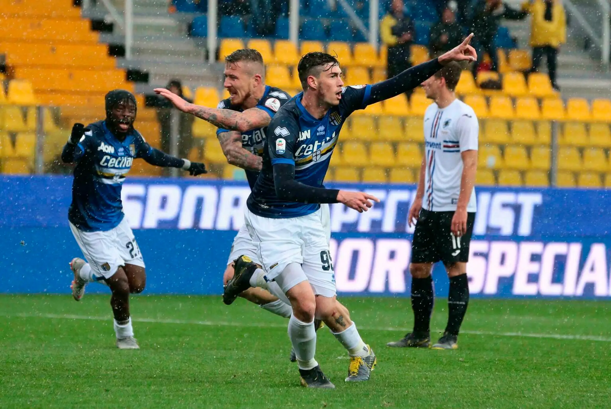 Dvojnásobný expremiér Mikuláš Dzurinda na archívnej snímke.
