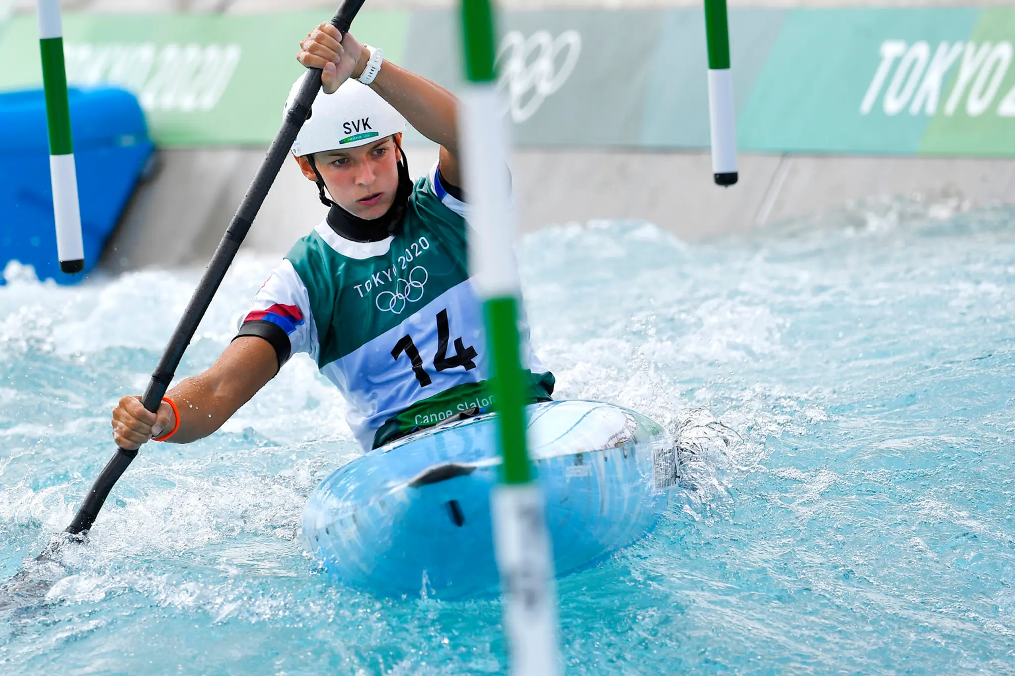 Slovenská reprezentantka vo vodnom slalome Eliška Mintálová v kvalifikačnej jazde v kategórii K1 ženy počas XXXII. letných olymp
