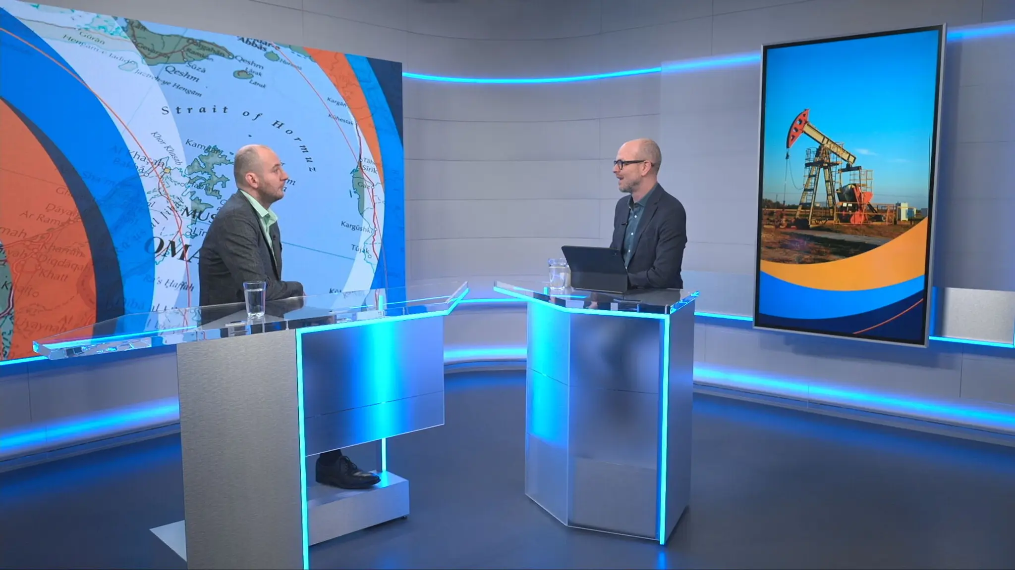 Na snímke analytik VÚB banky Michal Lehuta počas rozhovoru na TN live.