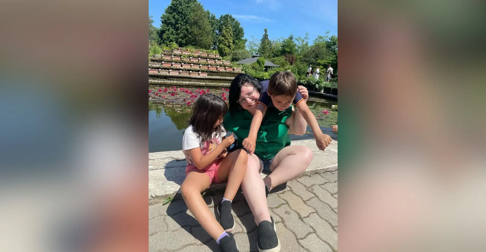 Veronika so svojimi deťmi