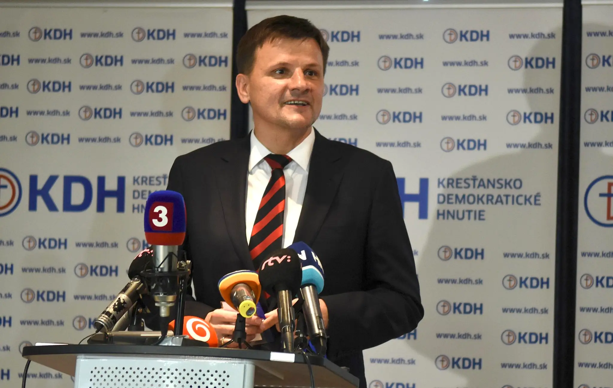 Na snímke predseda Kresťanskodemokratického hnutia (KDH) Alojz Hlina