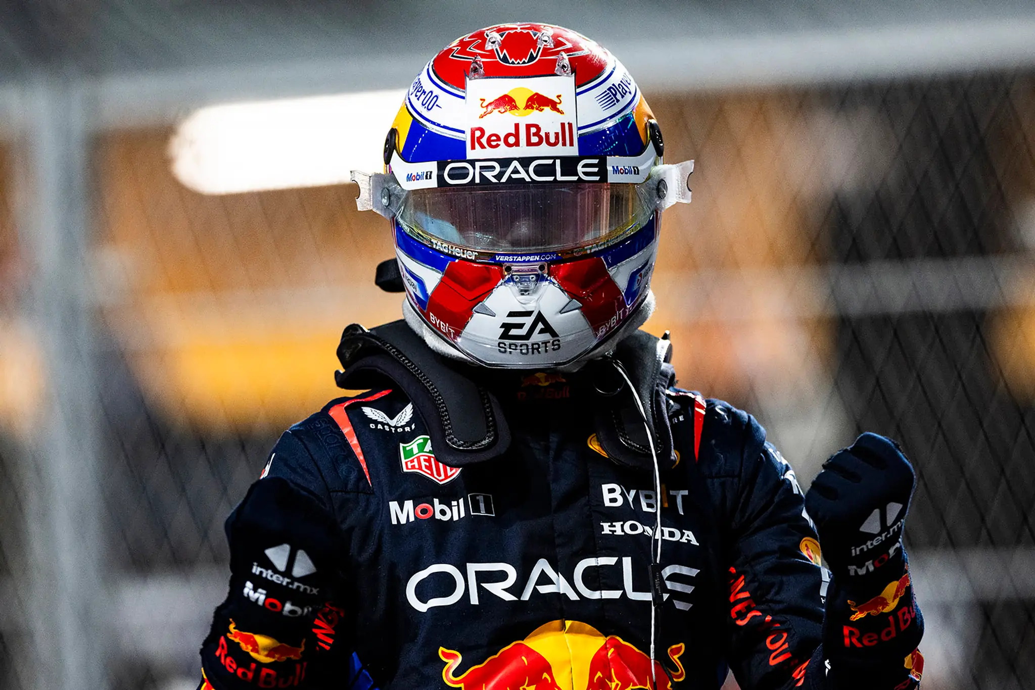 Max Verstappen ovládol aj preteky F1.