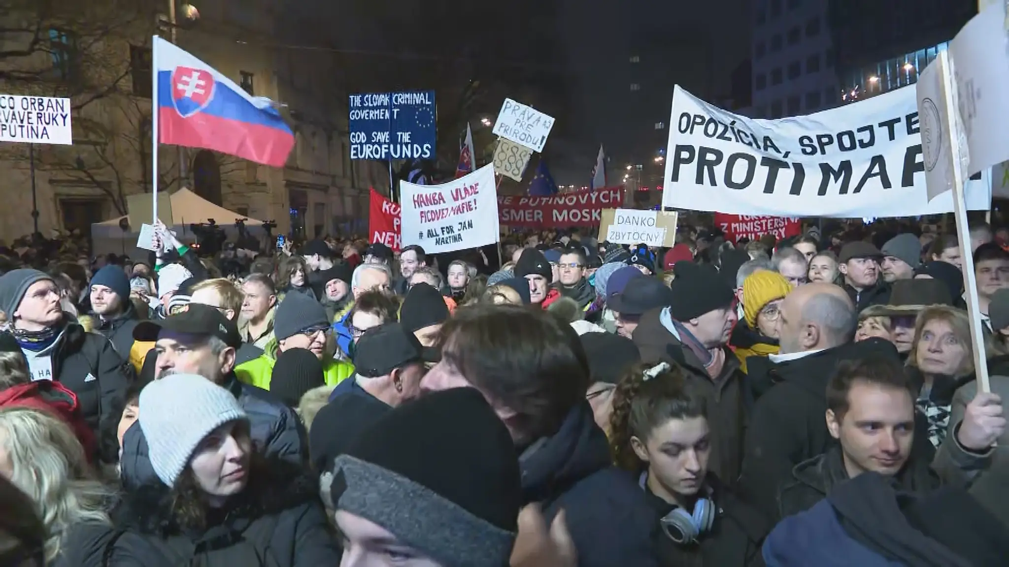 Opozičné protesty v Bratislave.
