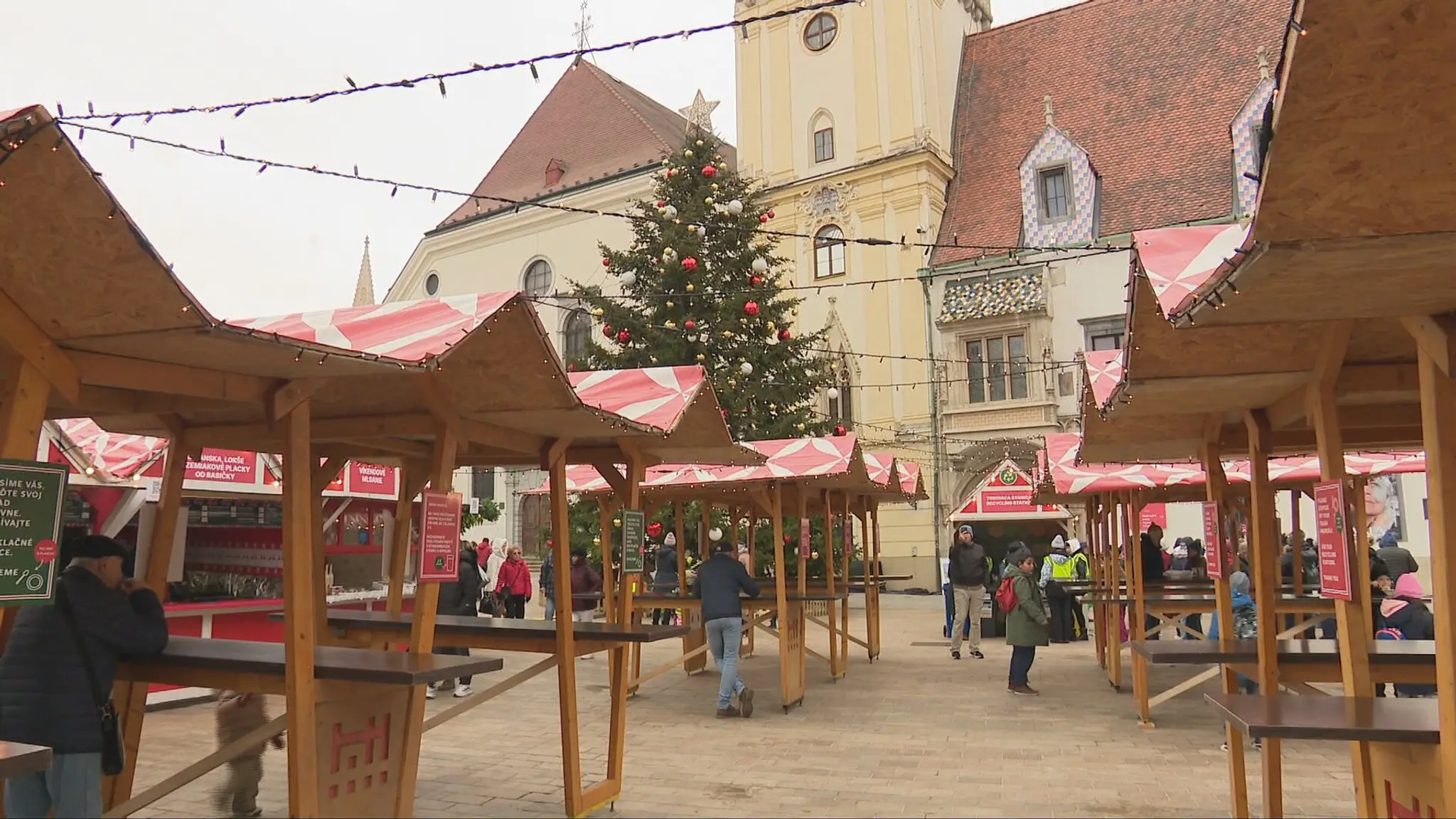 Kontrolóri z finančnej správy si posvietili na vianočné trhy