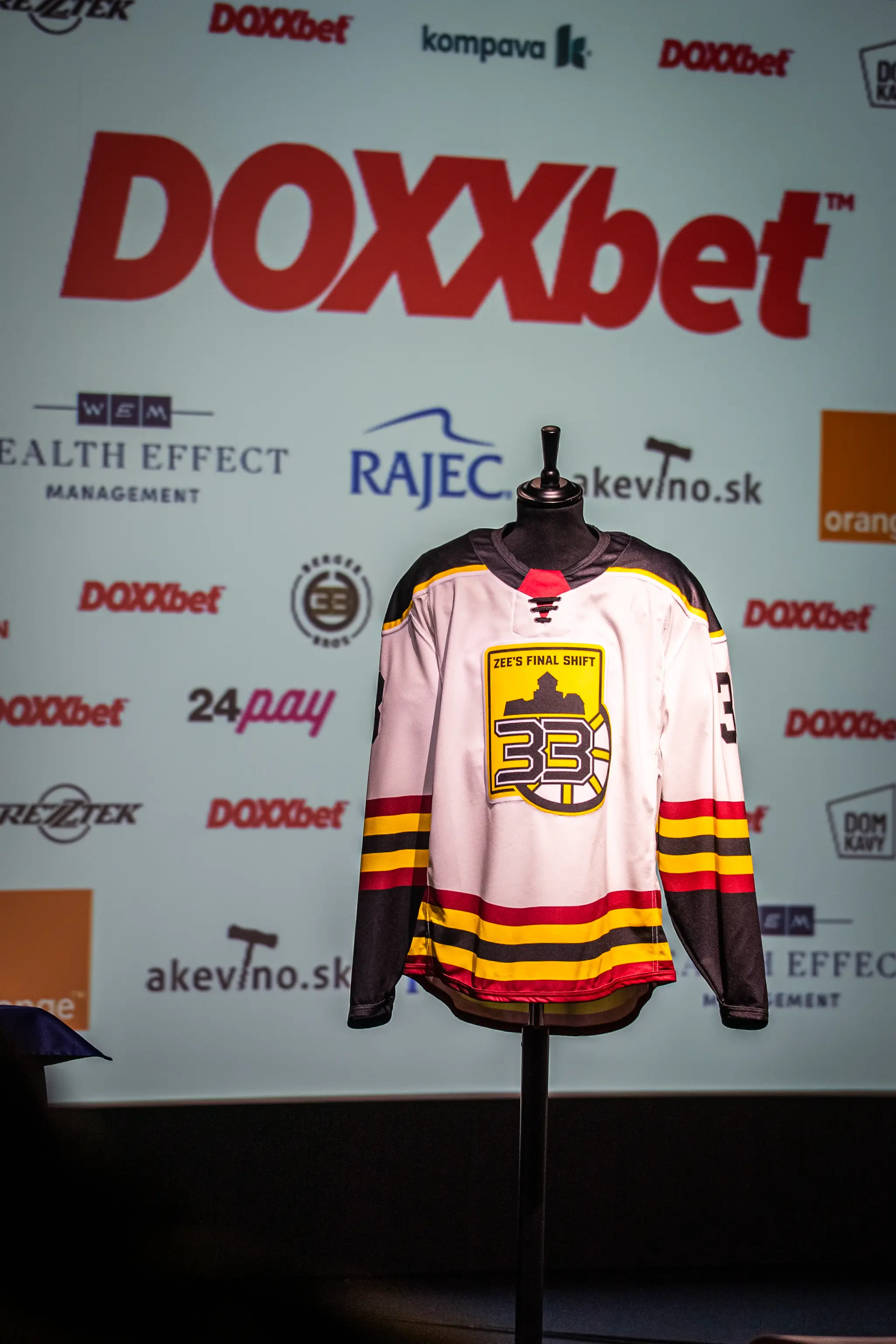 Chára mení dres a prináša hviezdnu exhibíciu do Trenčína