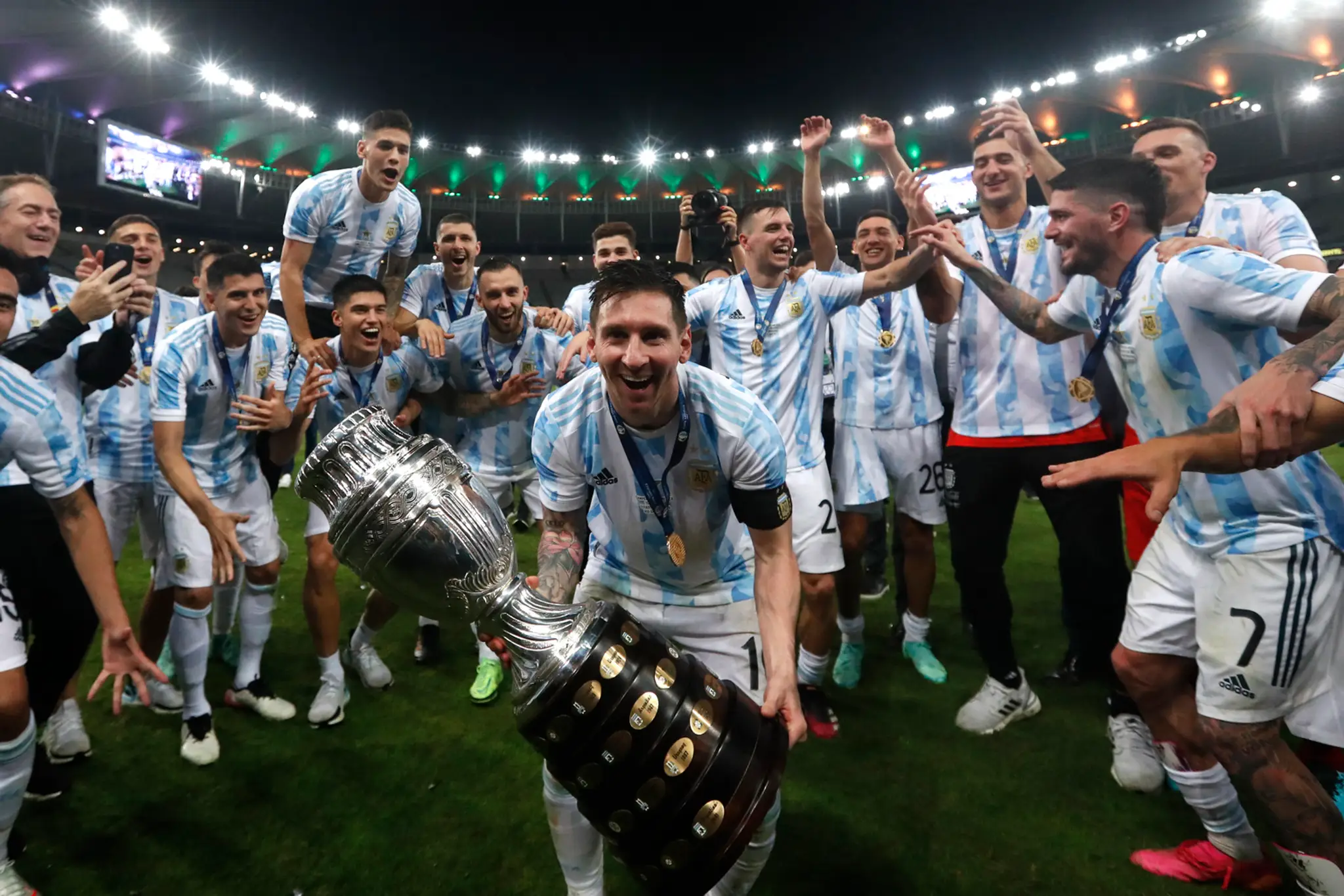 Argentínska radosť po zisku trofeje.