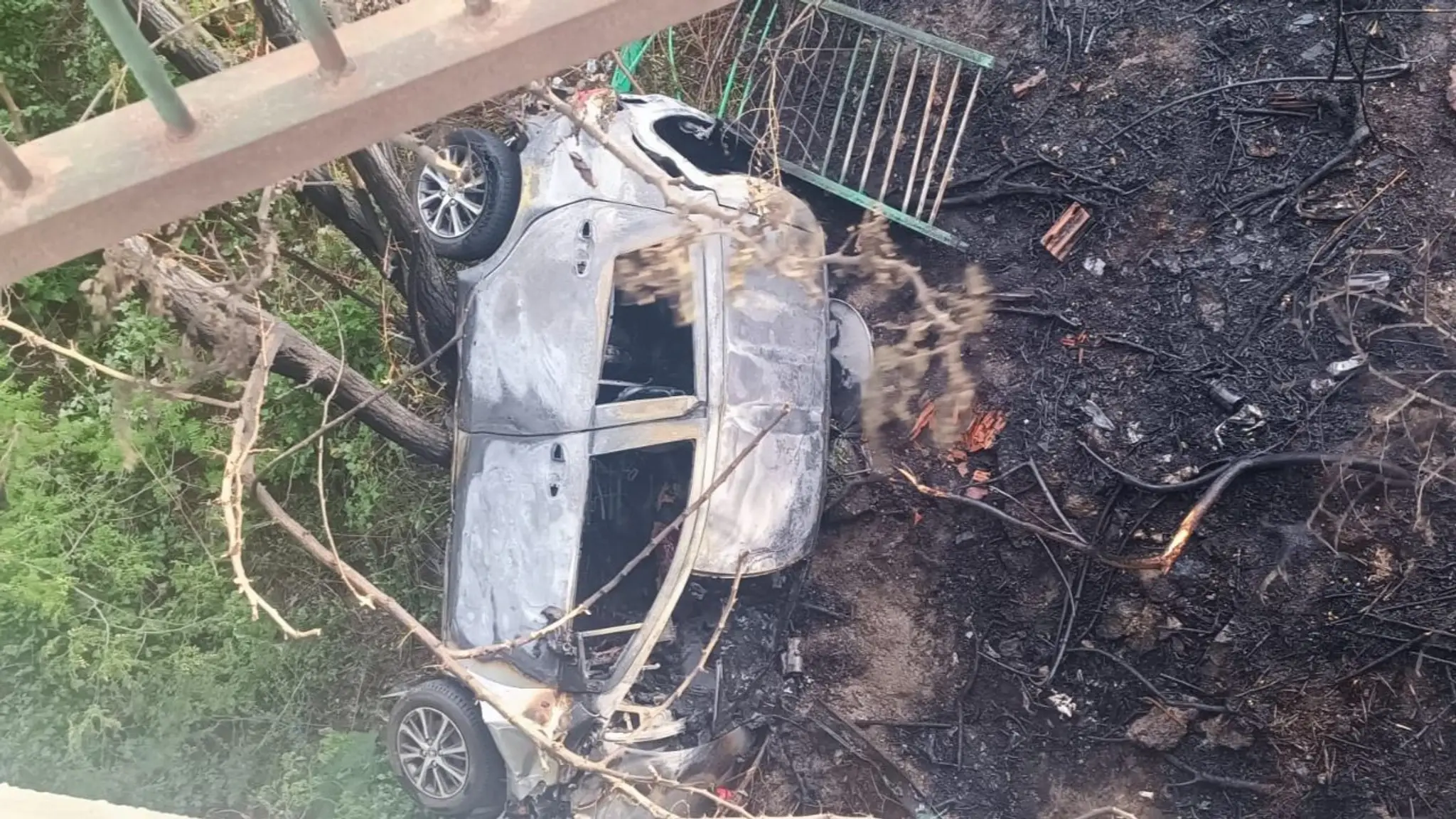 Auto, v ktorom uhorel na smrť vodič.