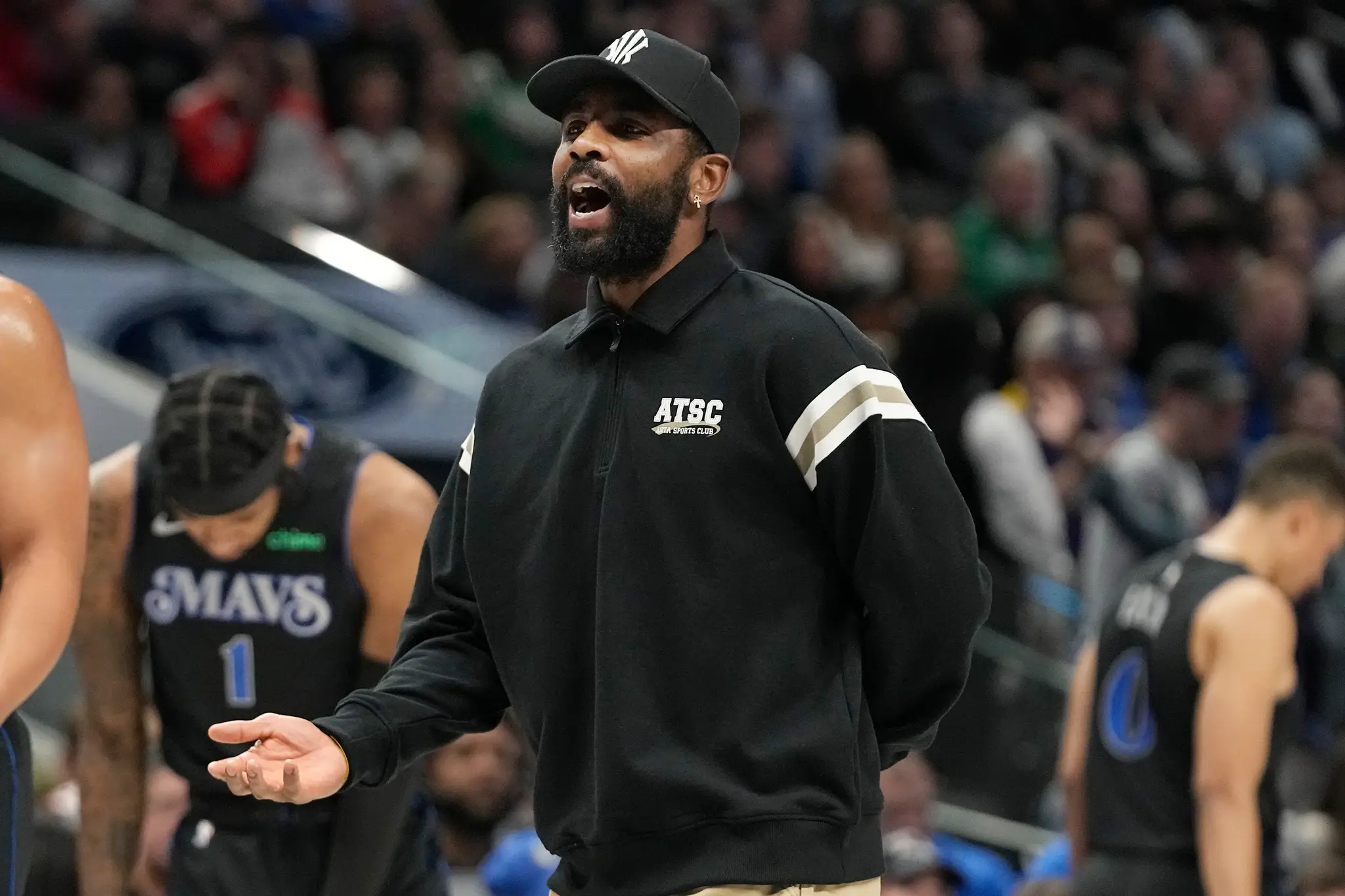 Basketbalista Dallasu Mavericks Kyrie Irving