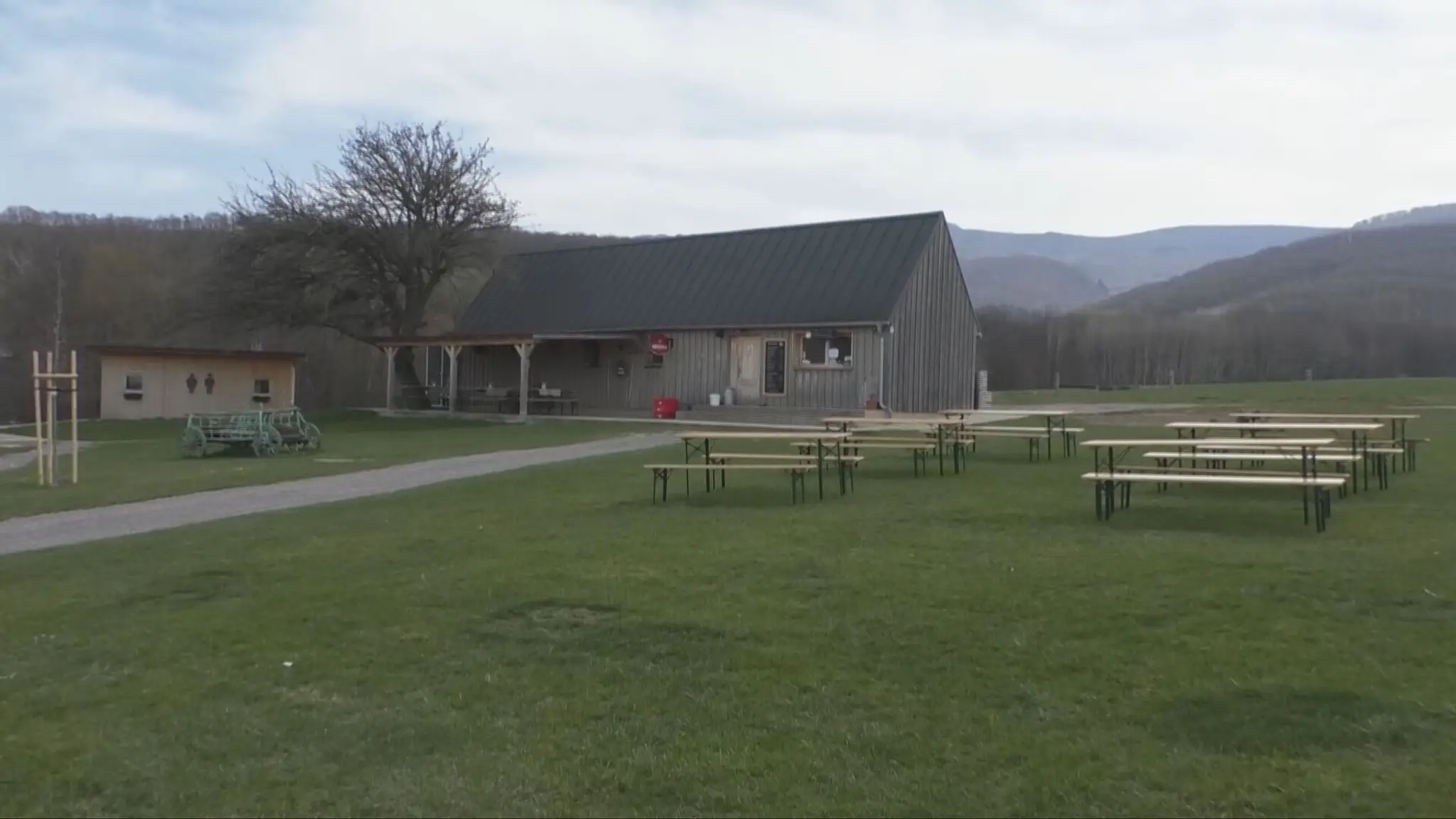 Salaše evidujú pokles tržieb a návštevníkov