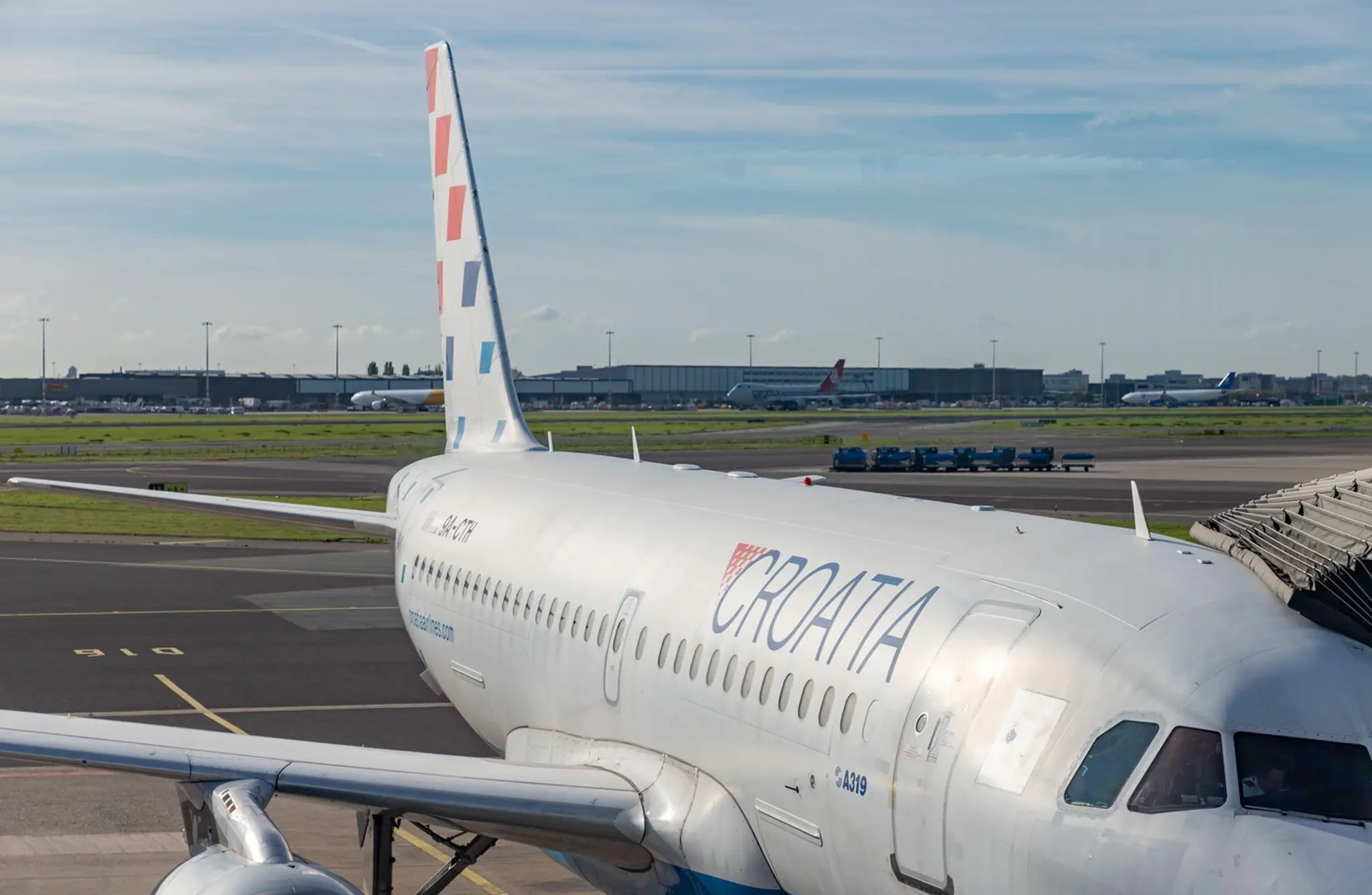 Na snímke lietadlo spoločnosti Croatia Airlines.