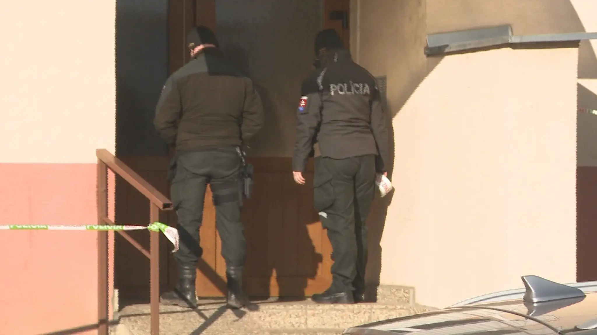 Polícia vyšetruje smrť mladíka.