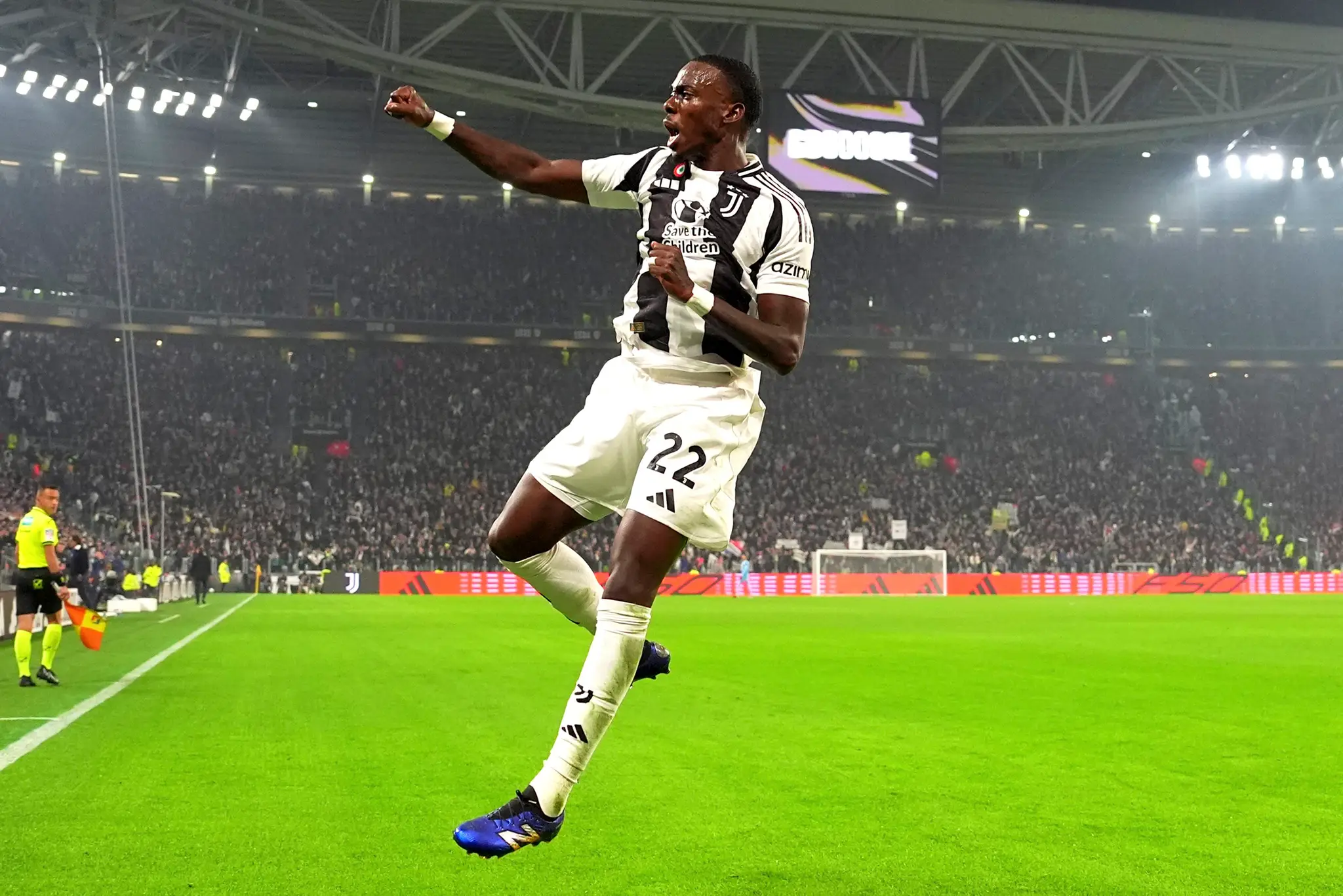 Futbalisti Juventusu Turín sa tešili z triumfu v mestskom derby.